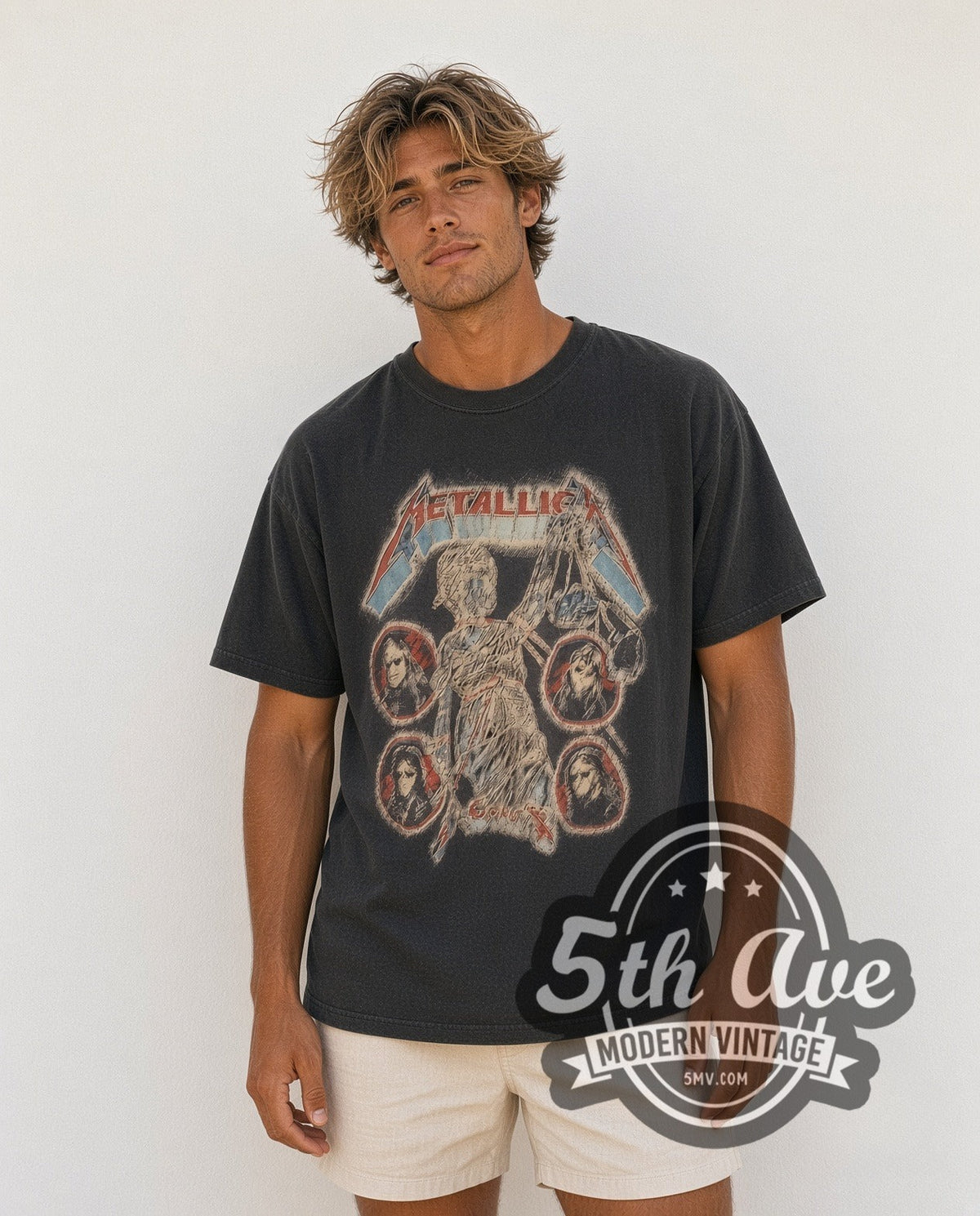Model wearing the Metallica Lady with Scales Members Live Tour Cotton vintage band t-shirt
