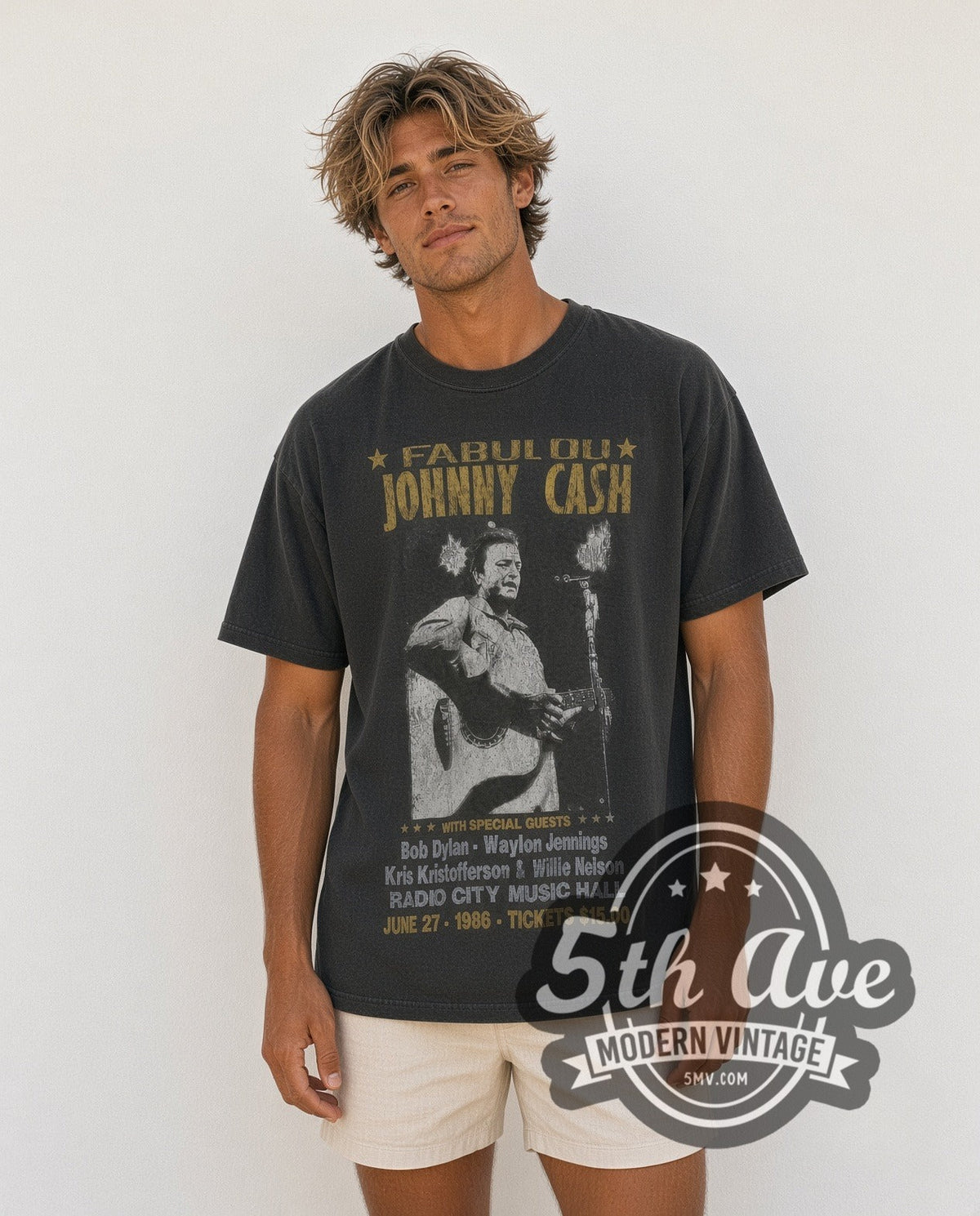 Model wearing the Johnny Cash Radio City 1986 vintage band t-shirt