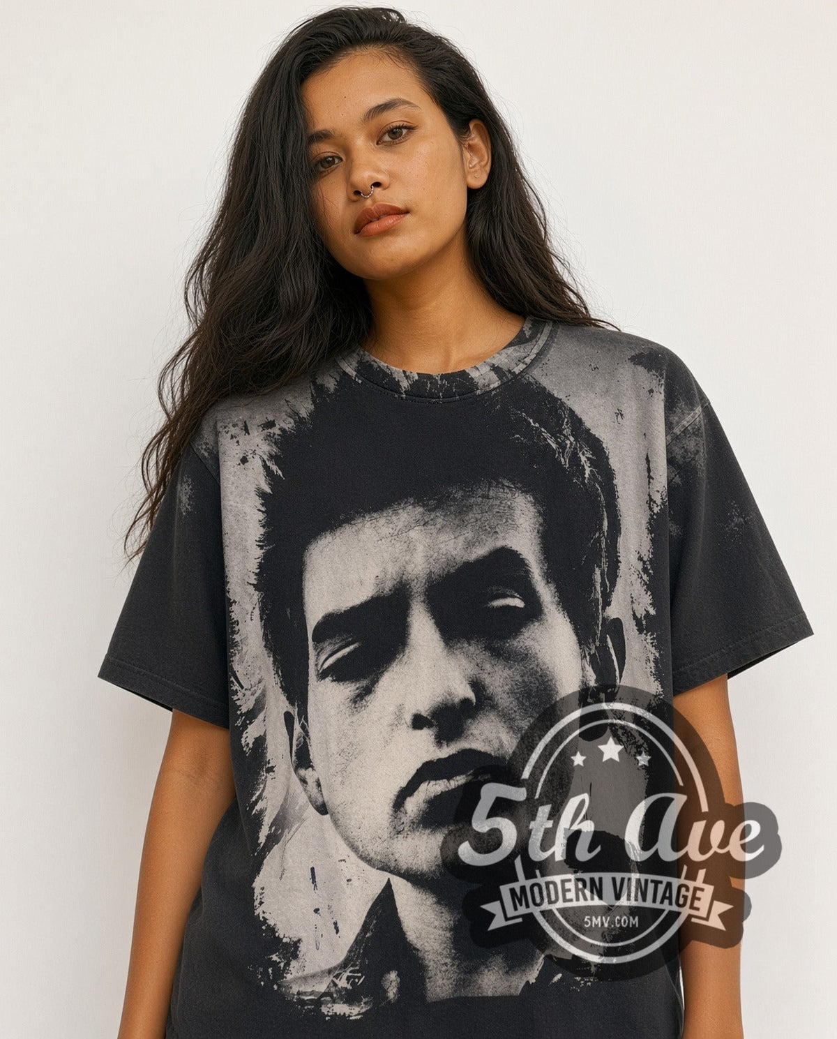 Model wearing the Bob Dylan Blank-Eye Distressed Portrait vintage band t-shirt