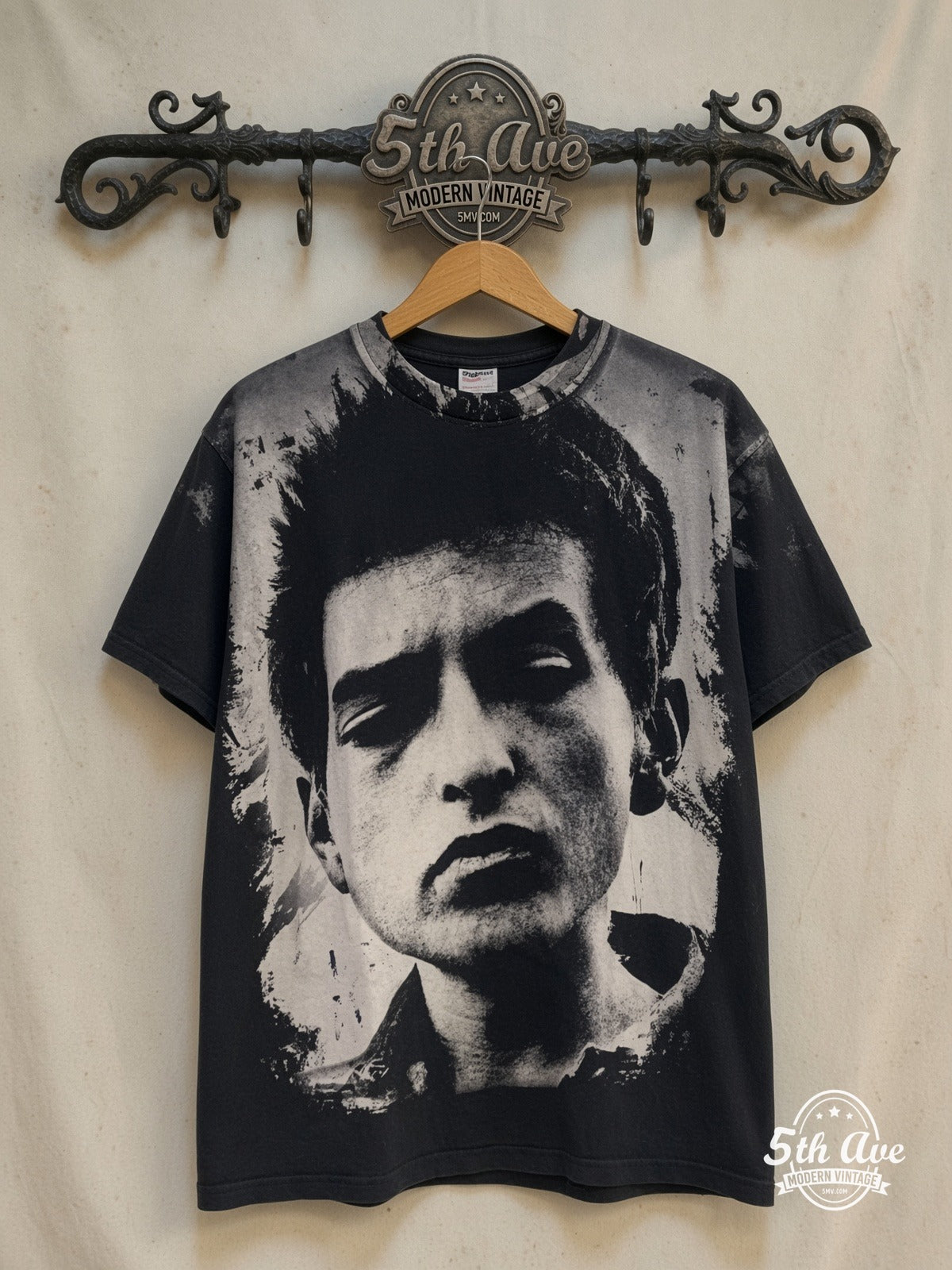 Bob Dylan Blank-Eye Distressed Portrait vintage band t-shirt on rack
