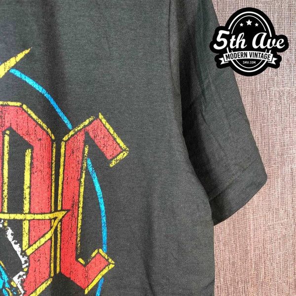 Experience the Thunderous Energy of the AC/DC 1980 Tour with