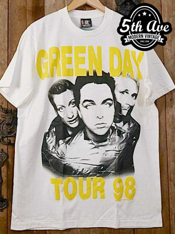 人気商品 抽選券】GREEN DAY x VERDY Collab T Shirt : Type-A