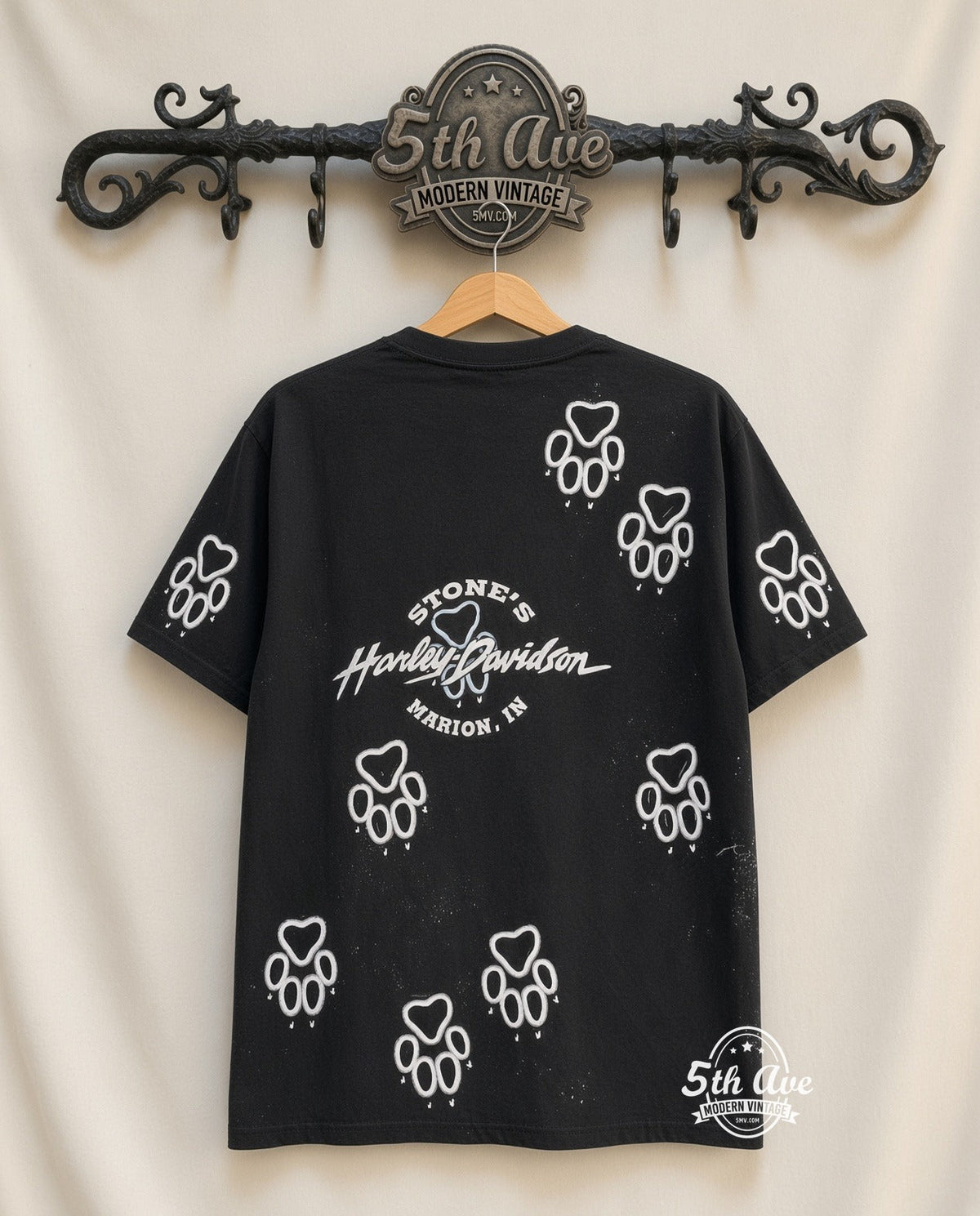 Harley-Davidson – Wolf – All Over Print – Vintage Graphic Tee vintage tee on 5th Ave cream rack — back