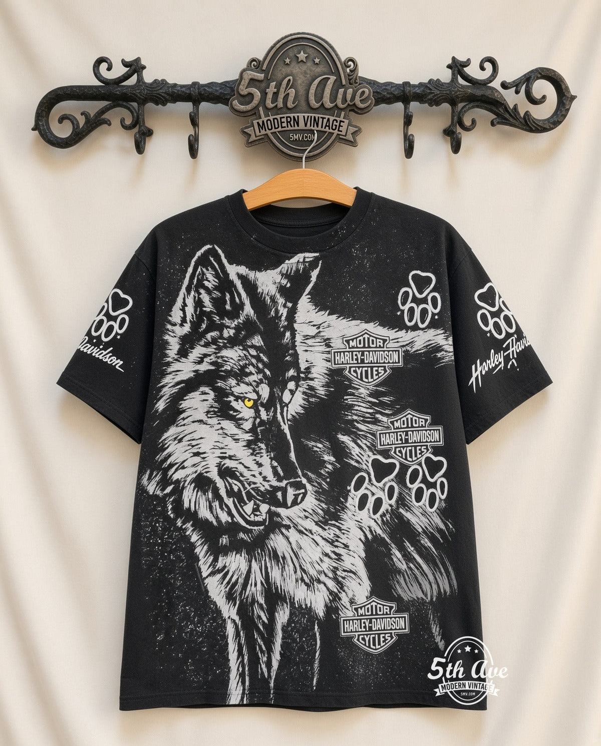Harley-Davidson – Wolf – All Over Print – Vintage Graphic Tee vintage tee on 5th Ave cream rack — front
