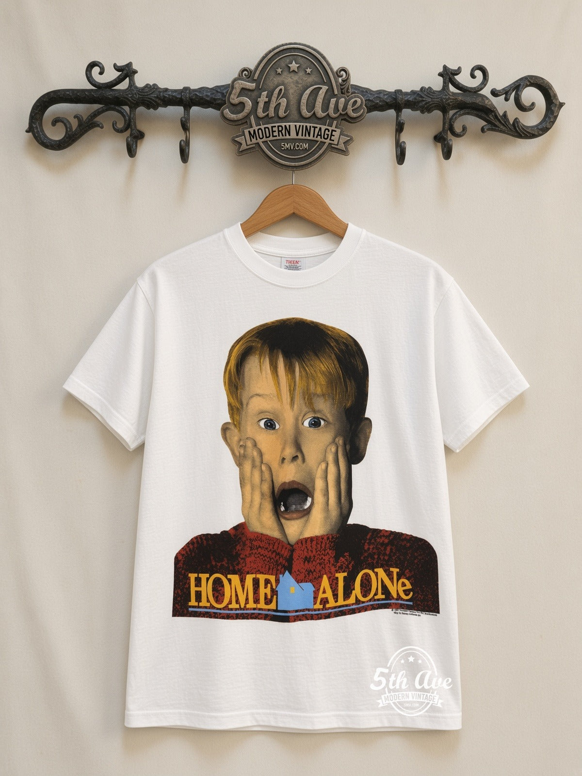 Home Alone Pepsi Kevin Scream vintage movie t-shirt on rack