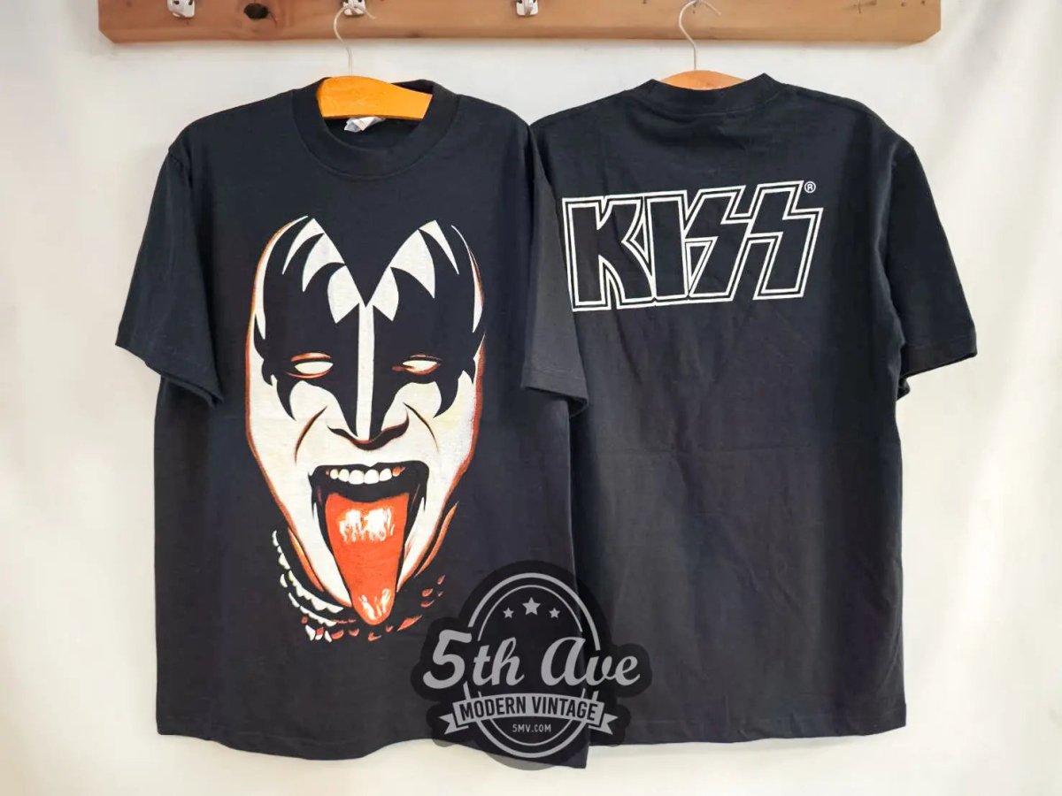 Kiss Gene Simmons \m/KIϟϟ\m/ - New Vintage Band T shirt - Vintage Band Shirts