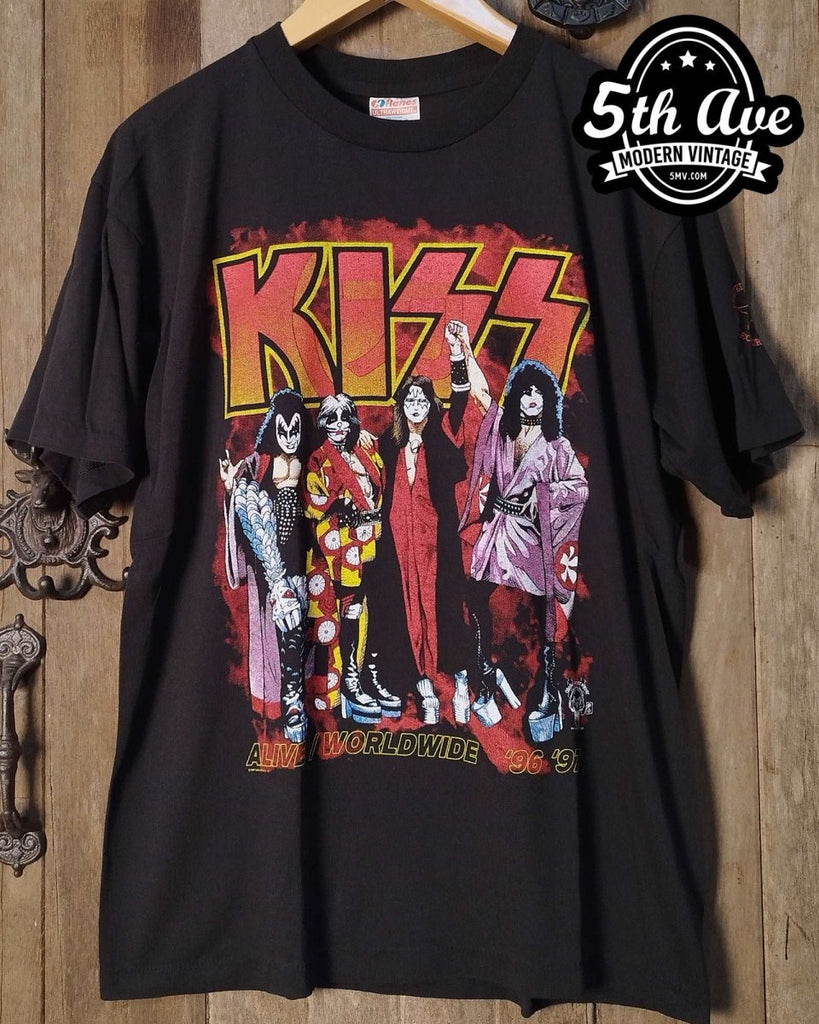 Vintage Kiss shops Alive Worldwide Tour T-Shirt