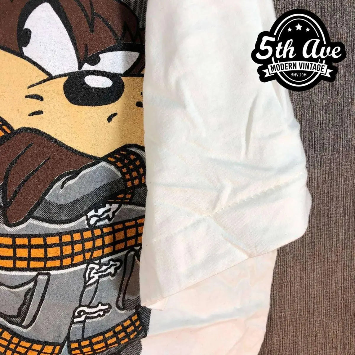 Looney Tunes Bugs Bunny Taz-Mania and Ralph Wolf - New Vintage Animation T shirt - Vintage Band Shirts