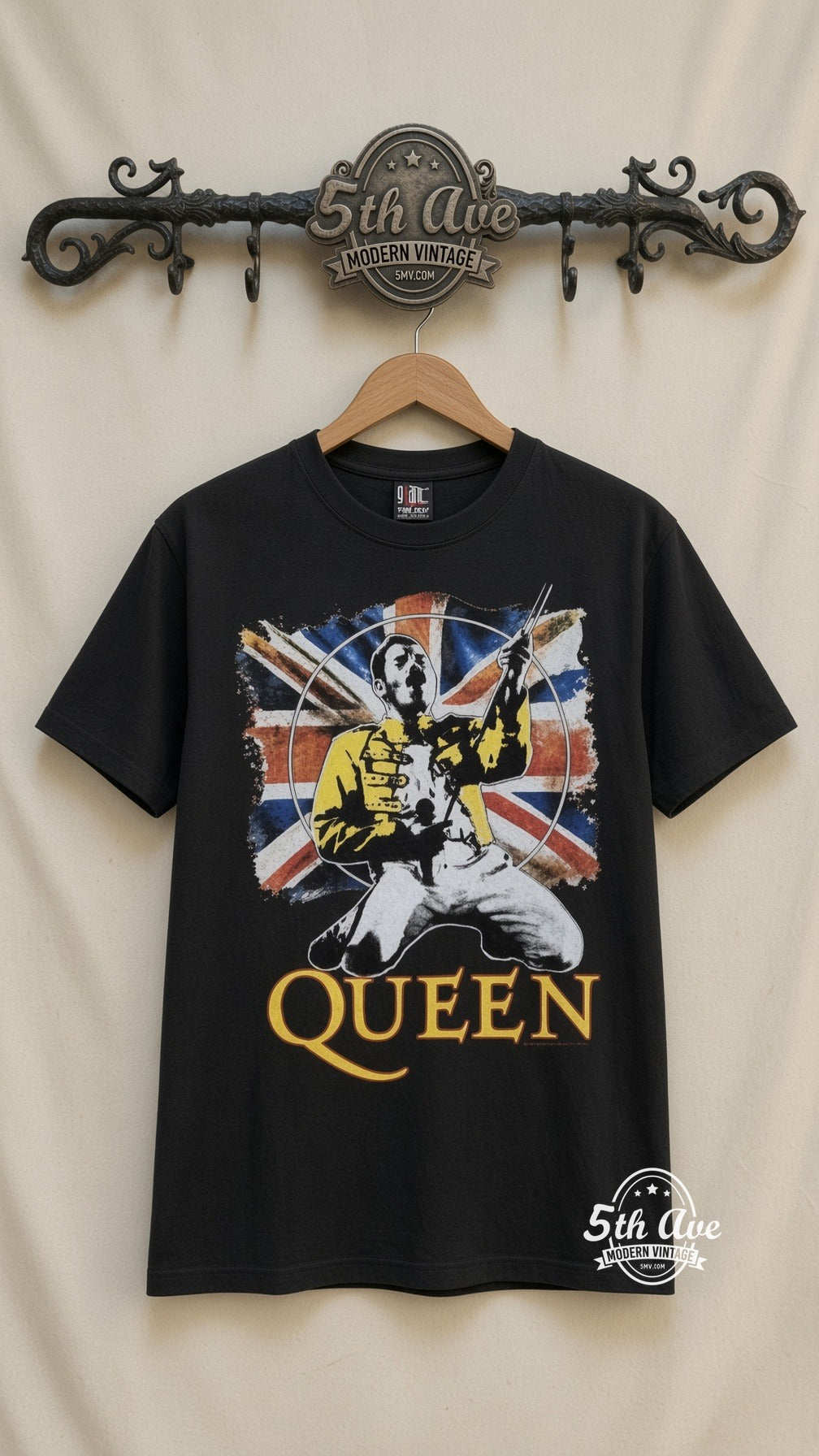 MB 014 Queen Freddie Union Jack rack front