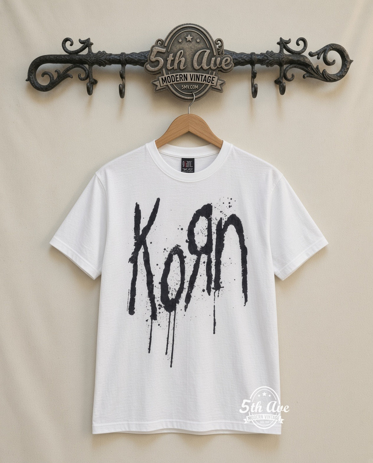 MB 050 Korn Drip Logo rack front