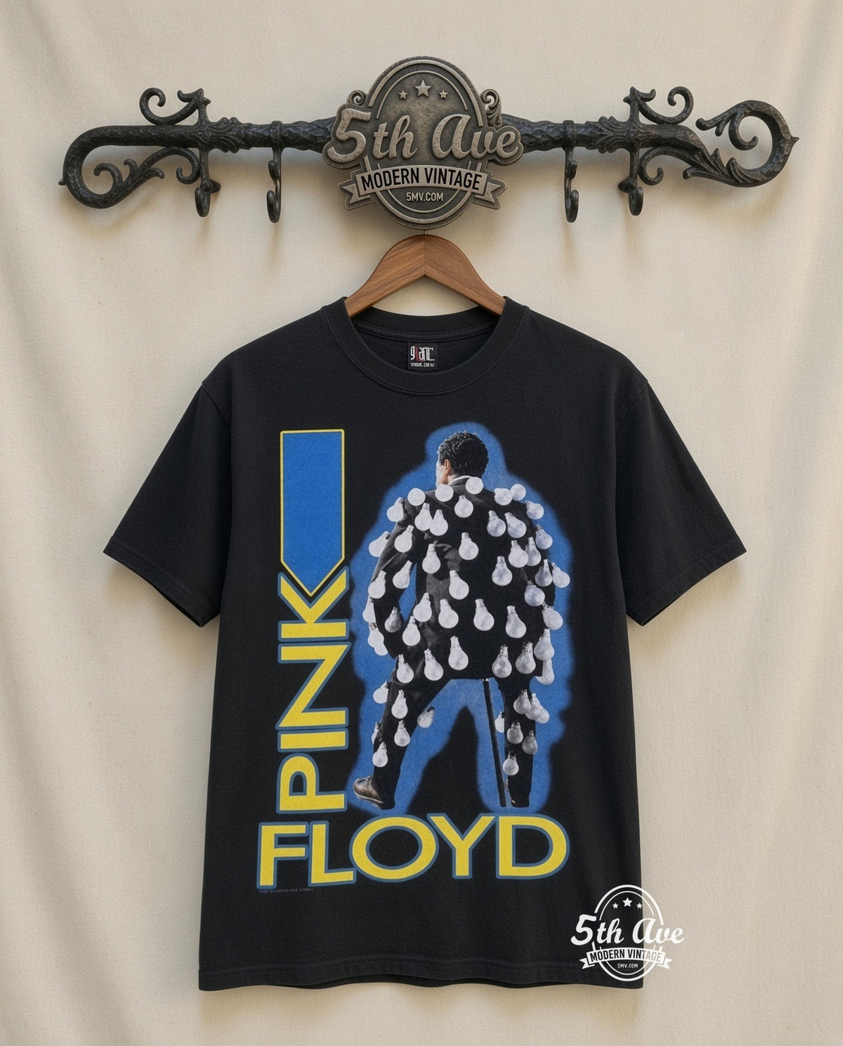 MB 054 Pink Floyd Figure rack front