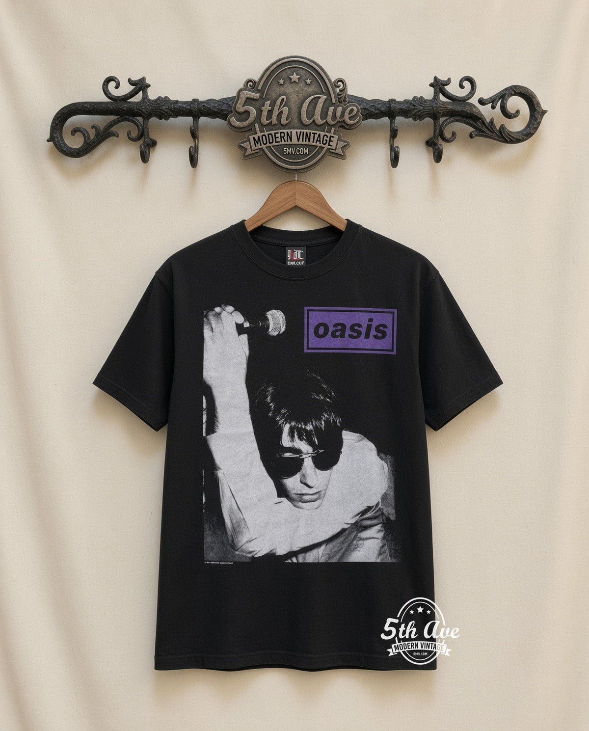 MB 082 Oasis Liam Mic rack front