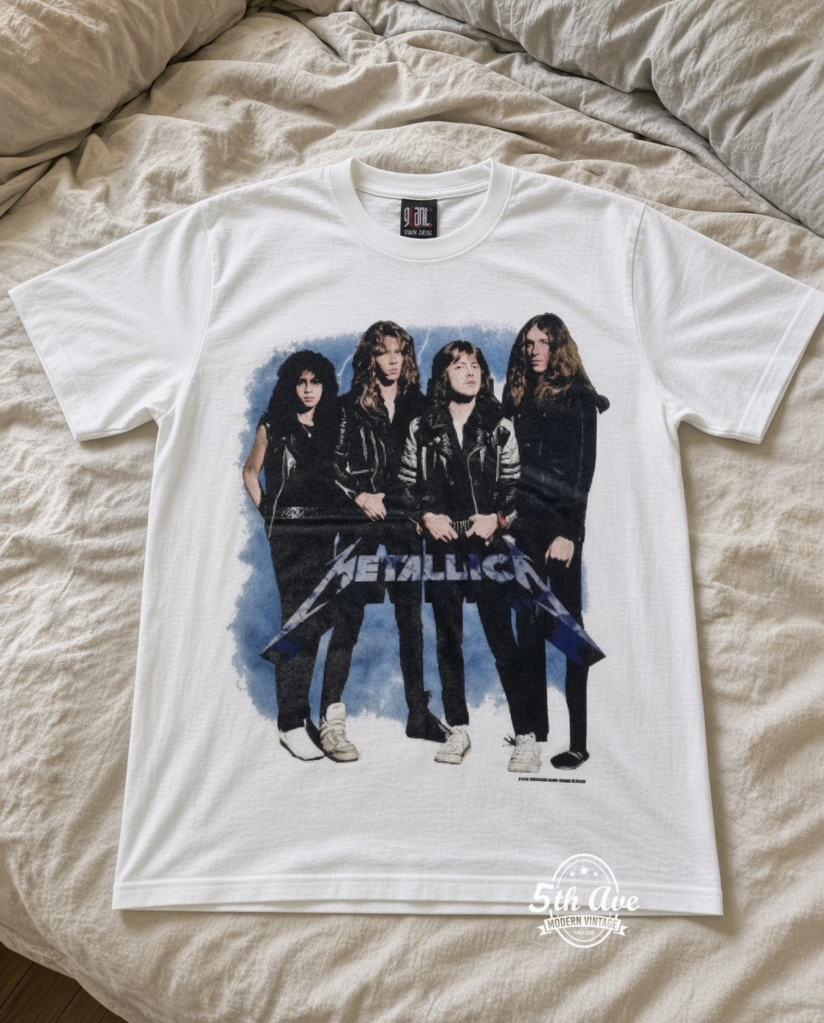 MB 127 Metallica Group Photo bed