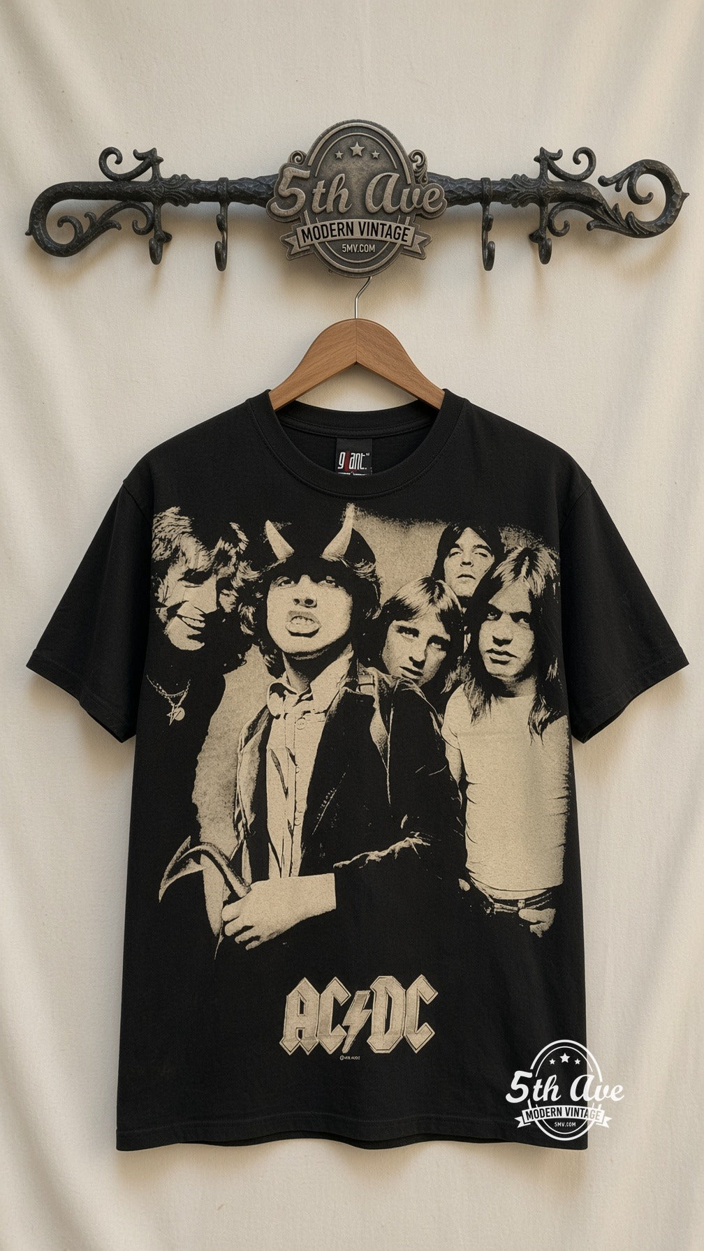 MB 130 AC/DC Band Photo rack front