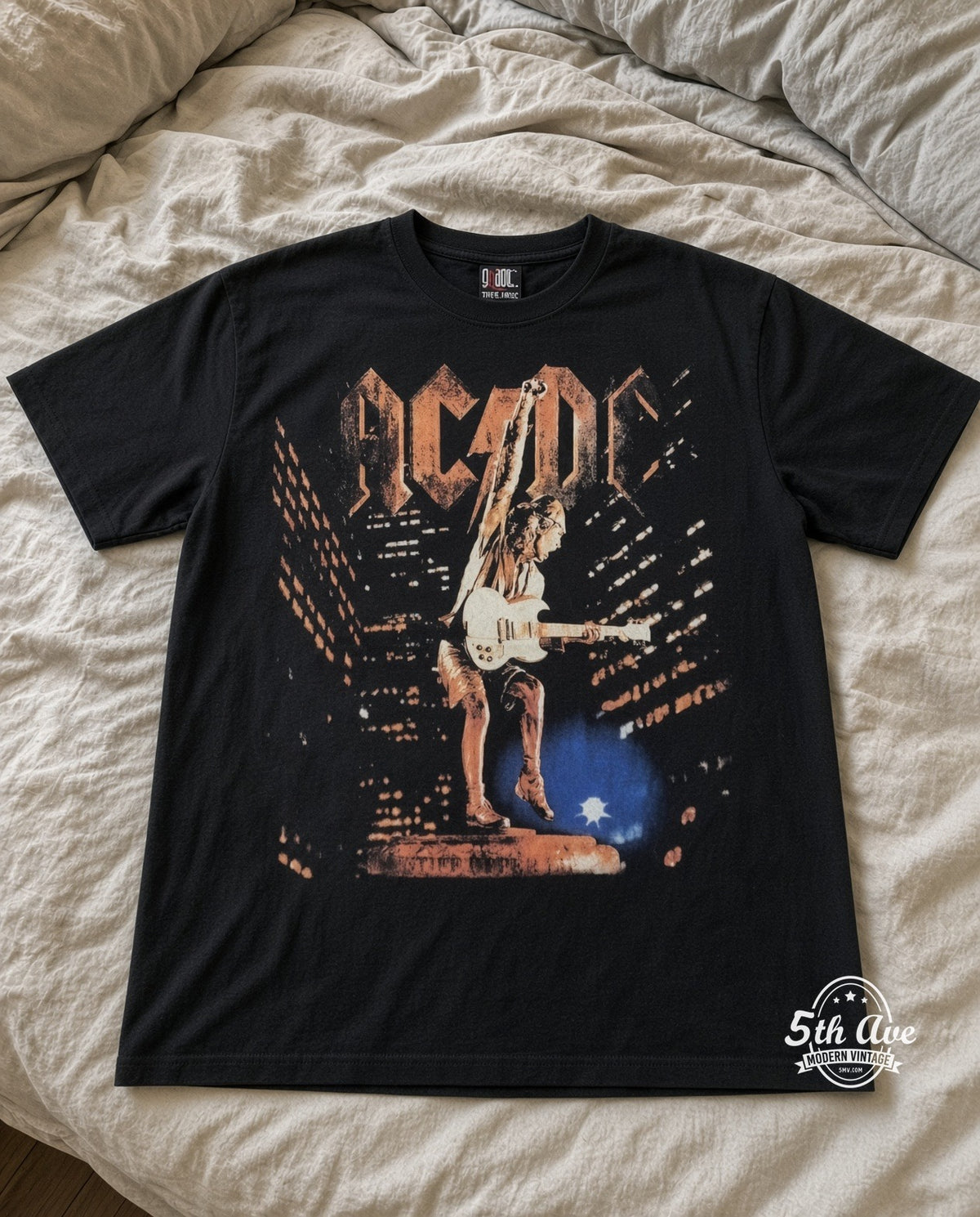 MB 133 AC/DC Angus Live bed