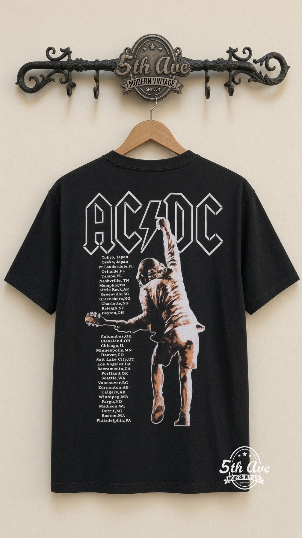 MB 133 AC/DC Angus Live rack back