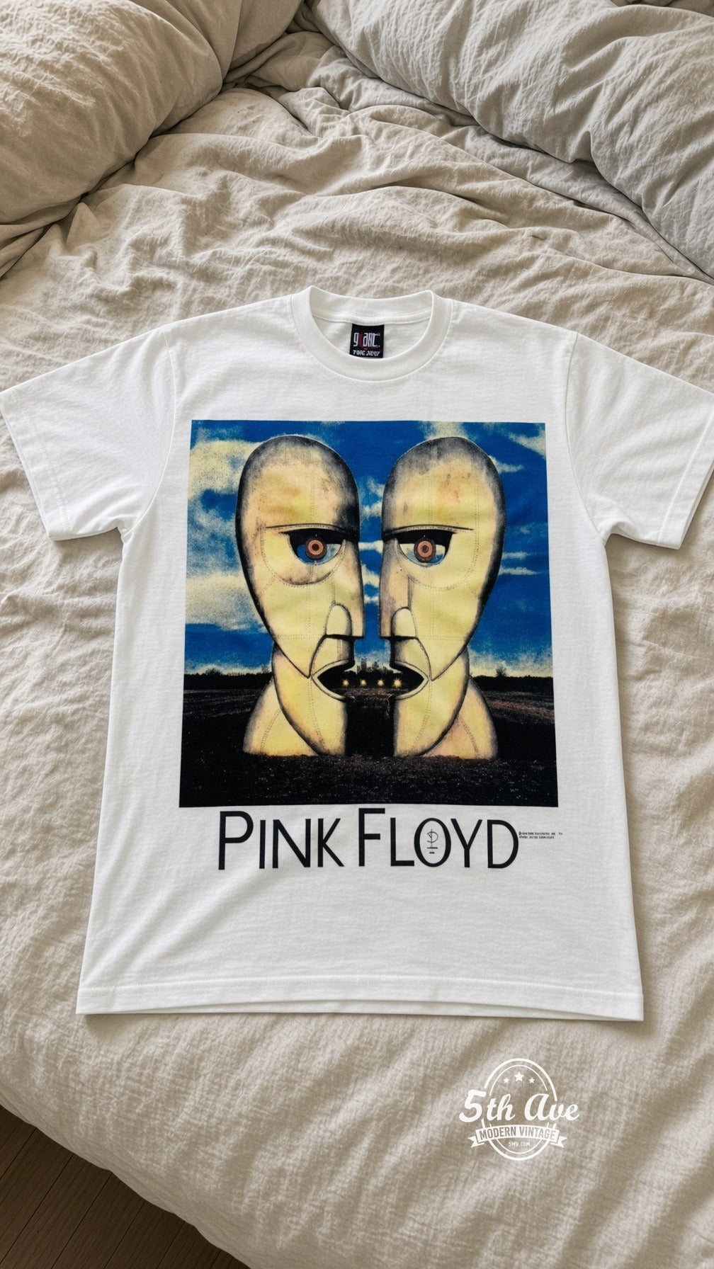 MB 144 Pink Floyd Division Bell bed