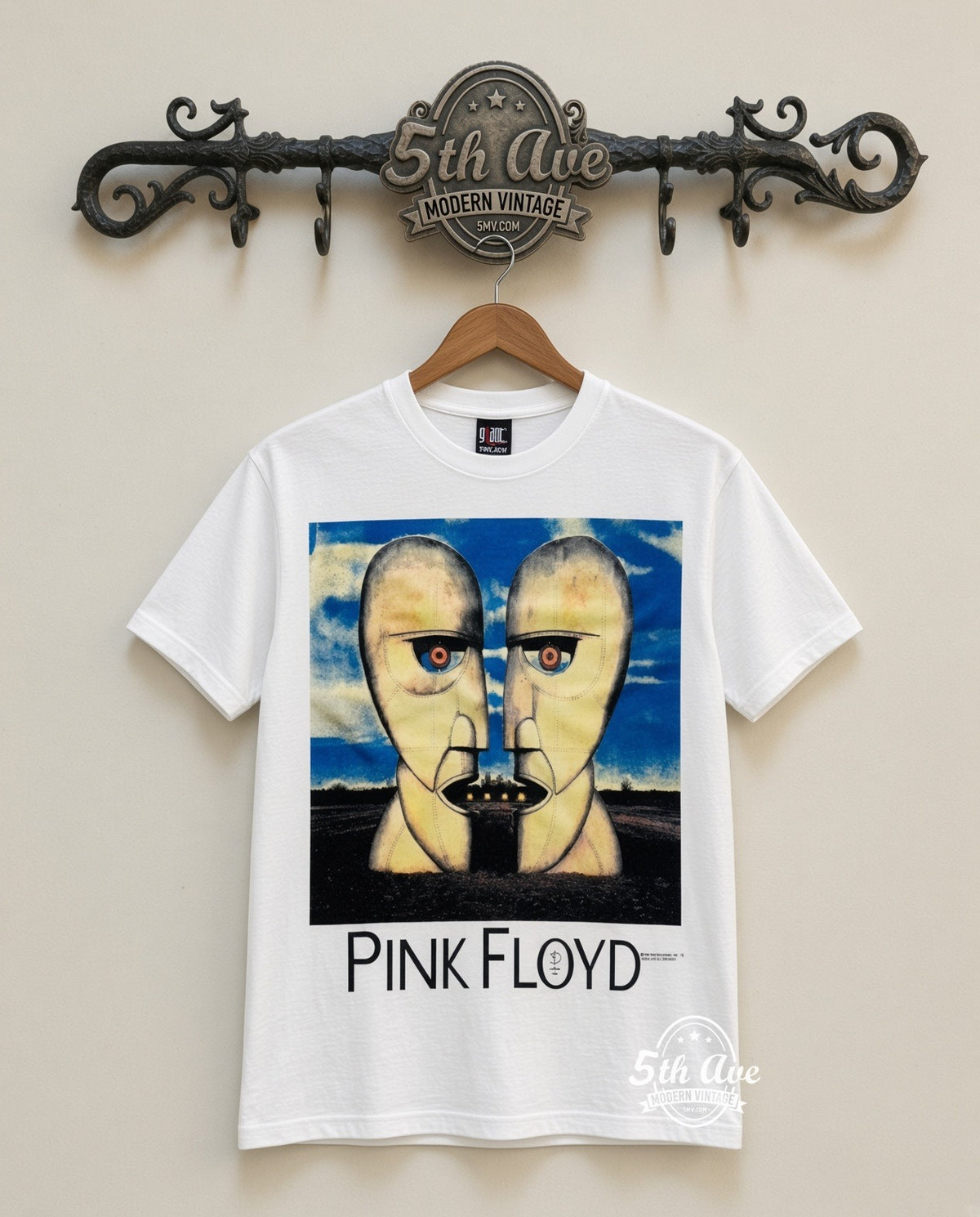 MB 144 Pink Floyd Division Bell rack front