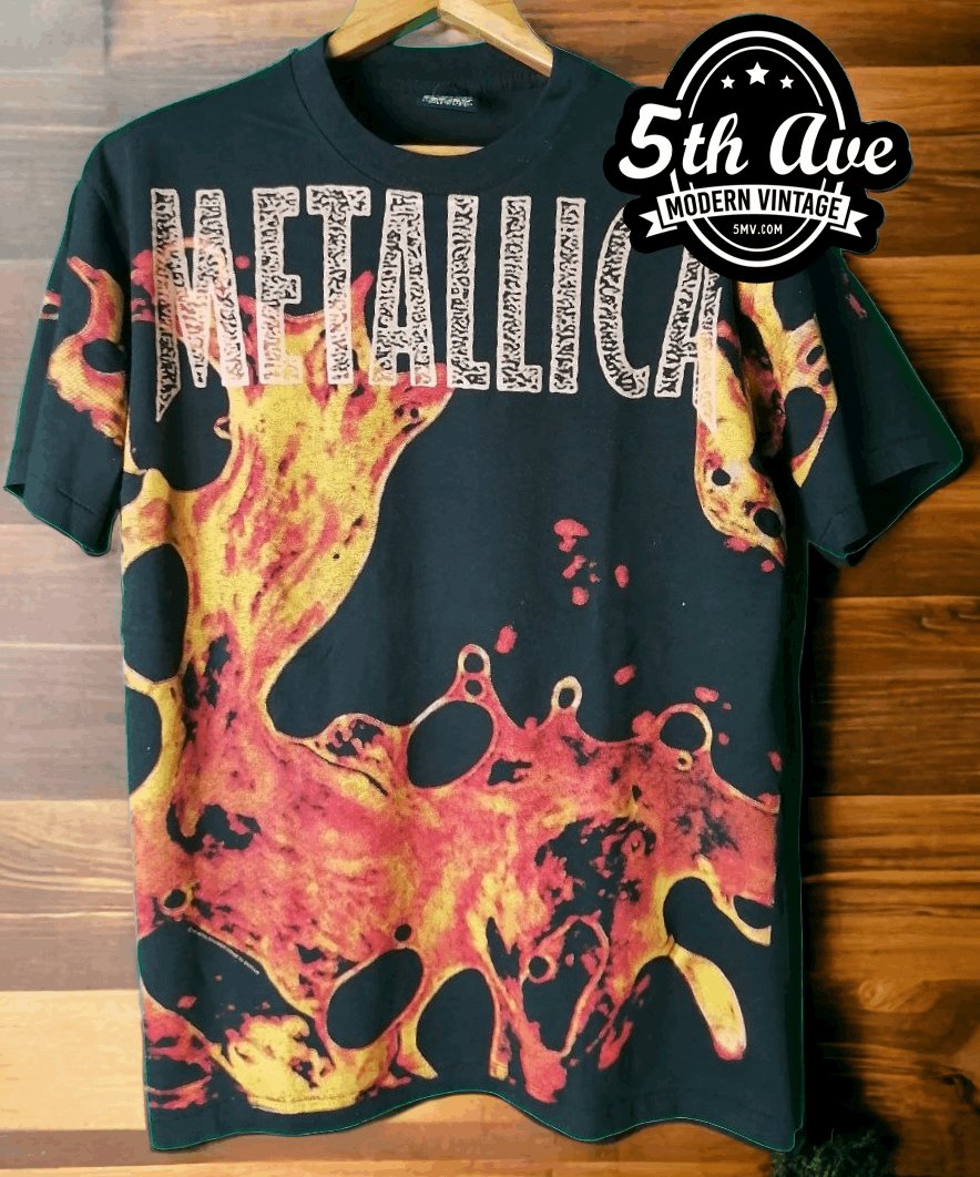 Shops 1996 metallica vintage concert t-shirt.