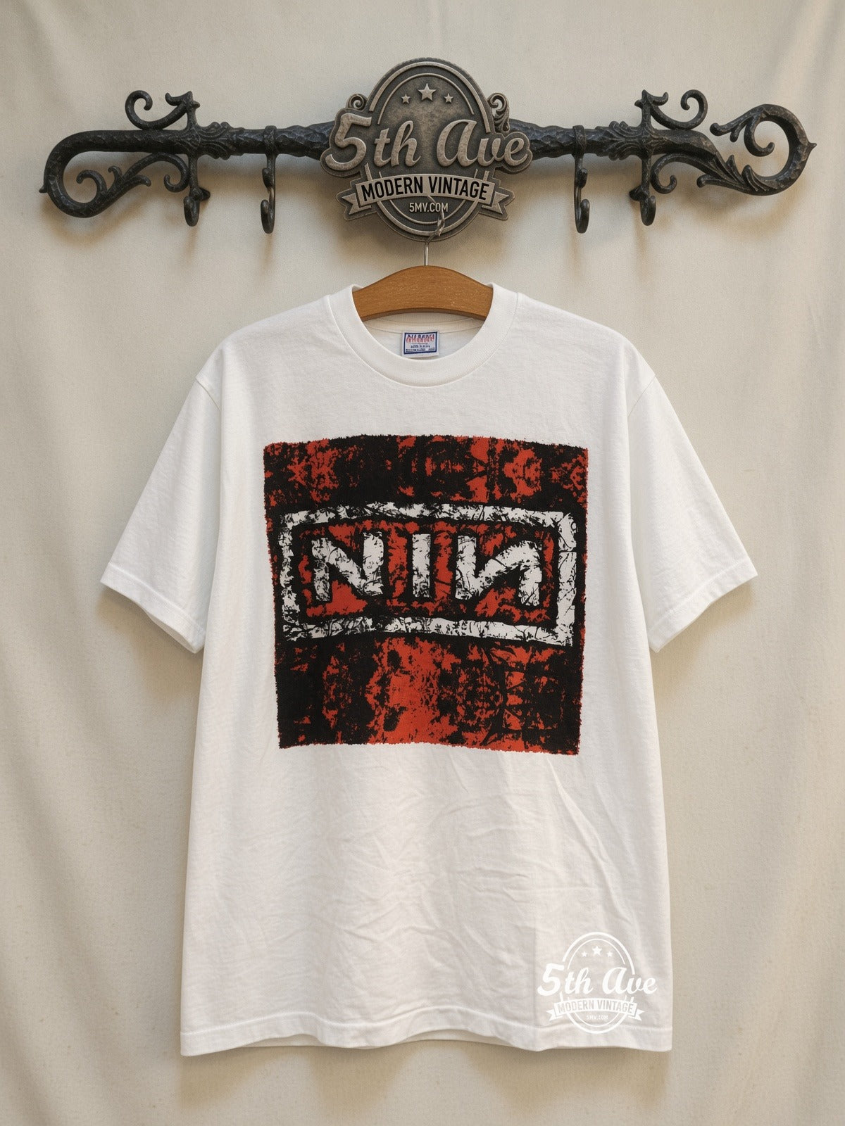 Nine Inch Nails In Concert Trent Crouch White Body vintage band t-shirt on rack