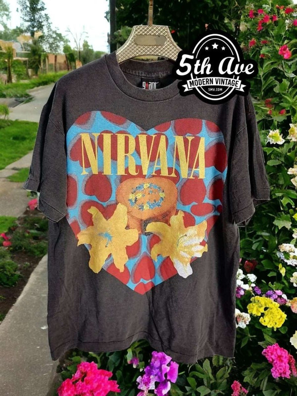 nirvana heart shaped box t シャツ 販売済み