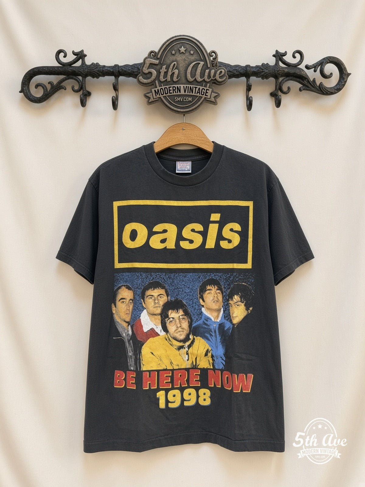 Oasis Be Here Now Tour 1998 vintage band t-shirt on rack