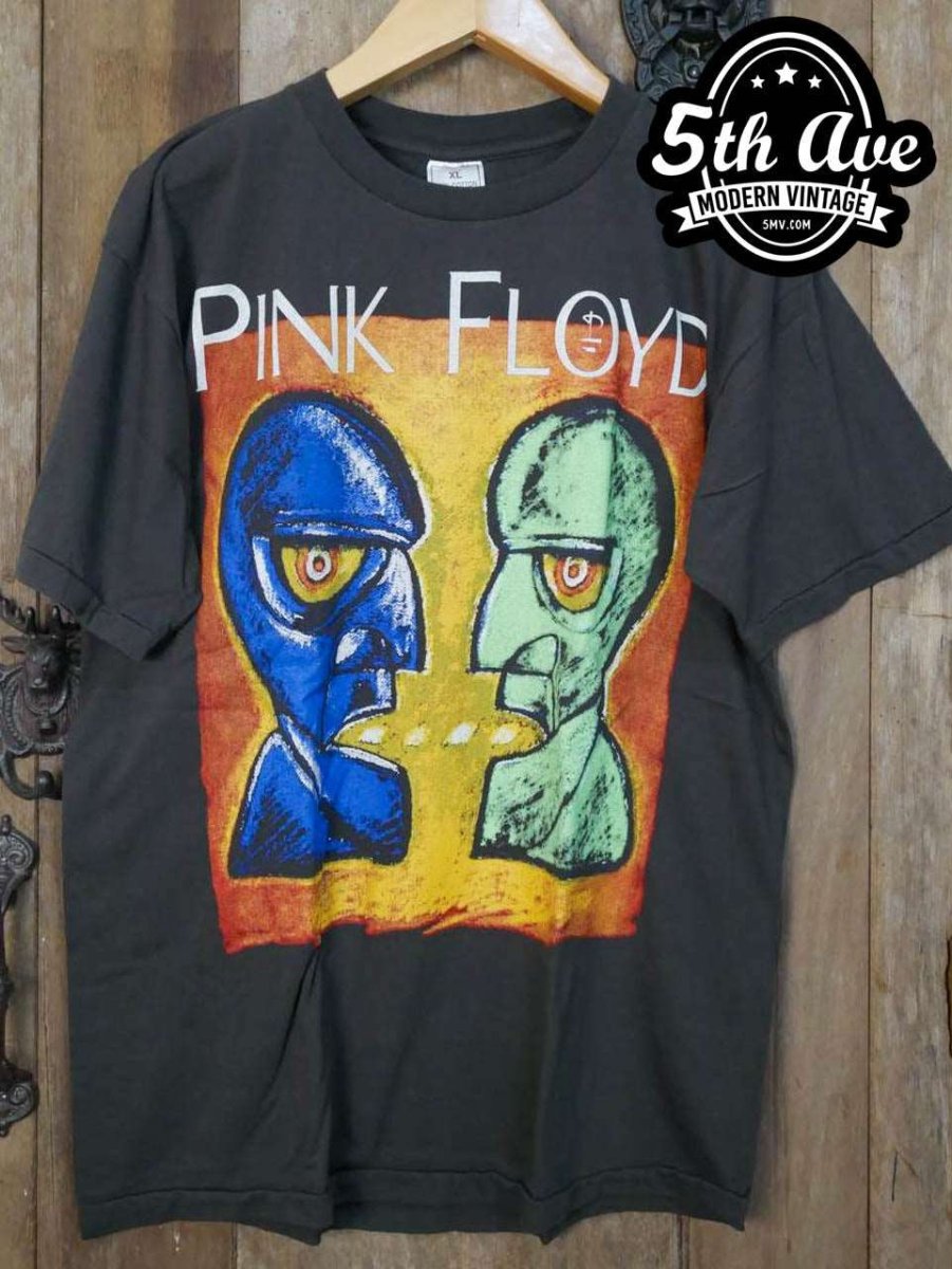 Pink Floyd 'The Wall' Crew Neck t shirt - Single Stitched Classic - Vintage Band Shirts