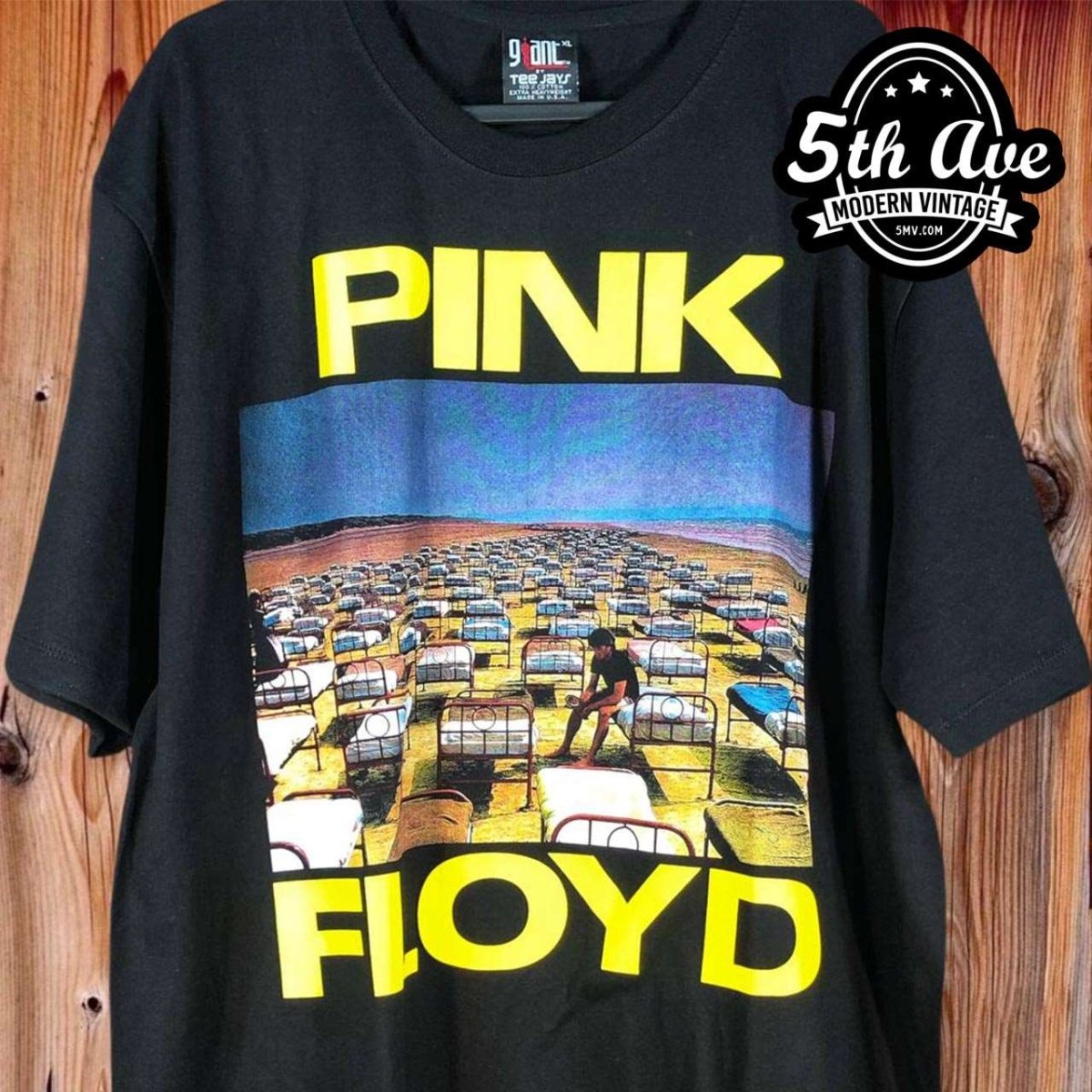 Pink Floyd World Tour 1987 - New Vintage Band T shirt - Vintage Band Shirts