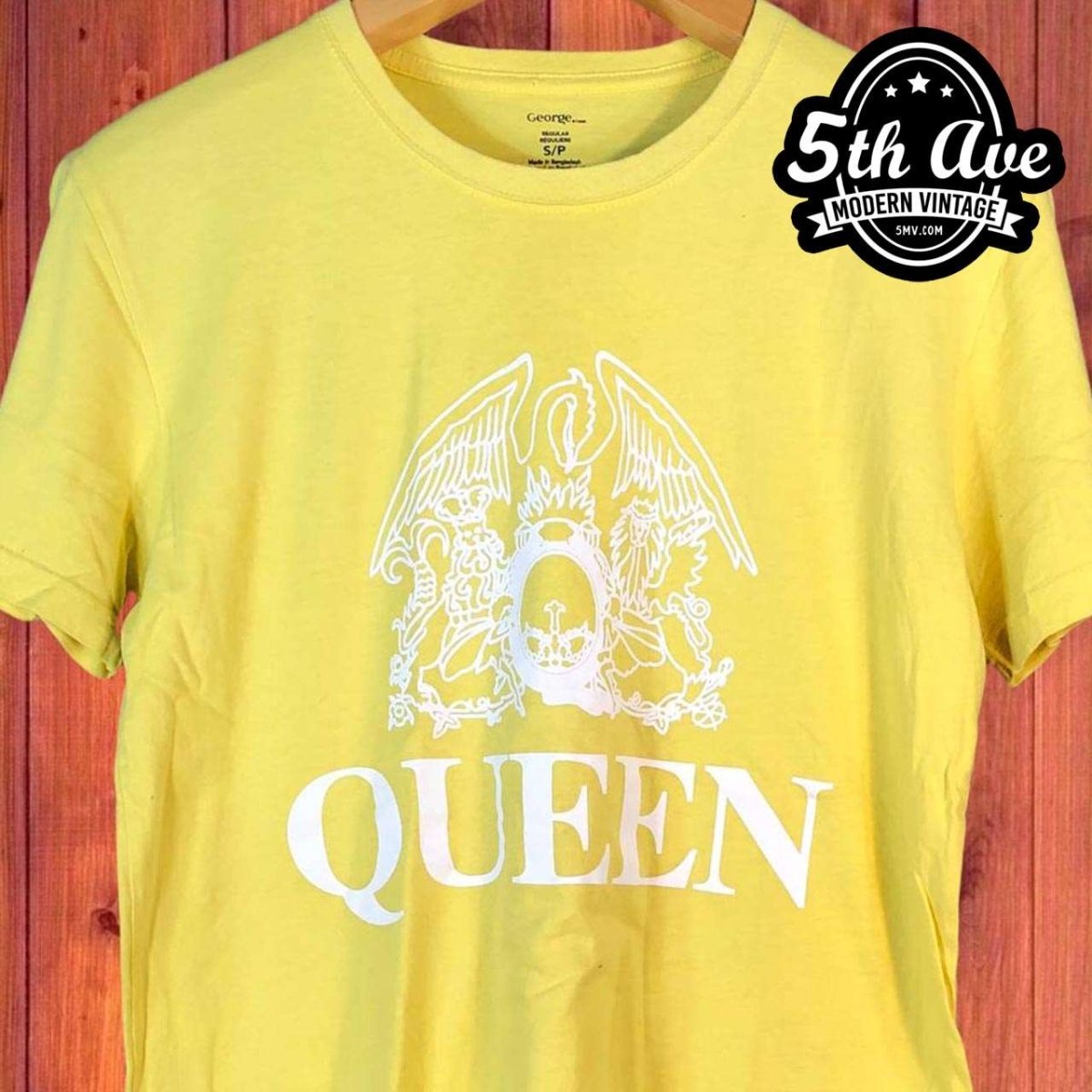 Queen - New Vintage Band T shirt - Vintage Band Shirts