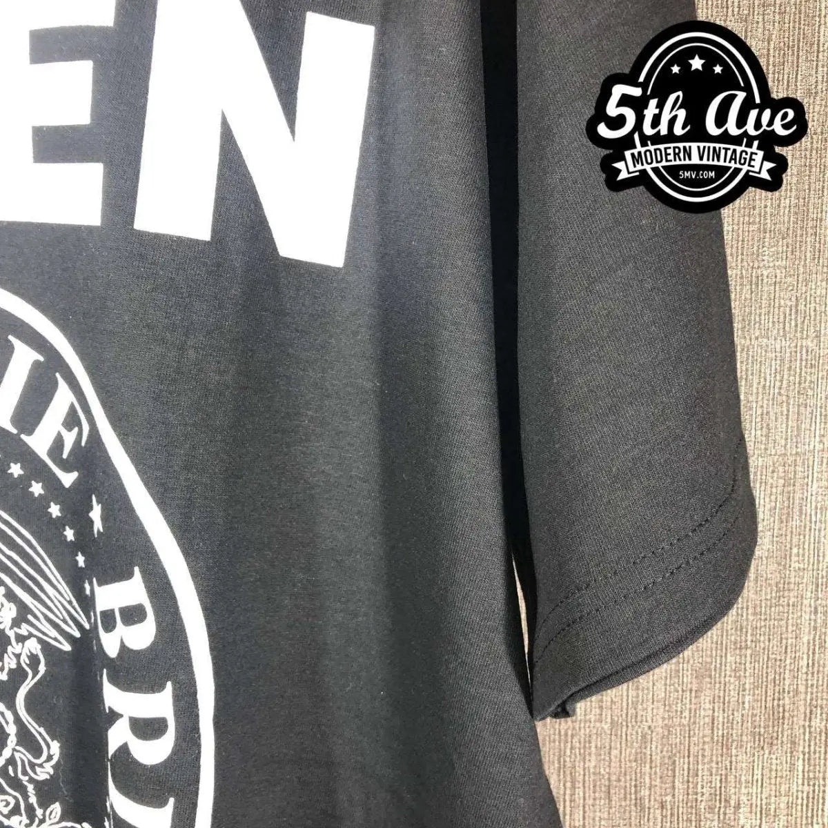 Queen - New Vintage Band T shirt - Vintage Band Shirts
