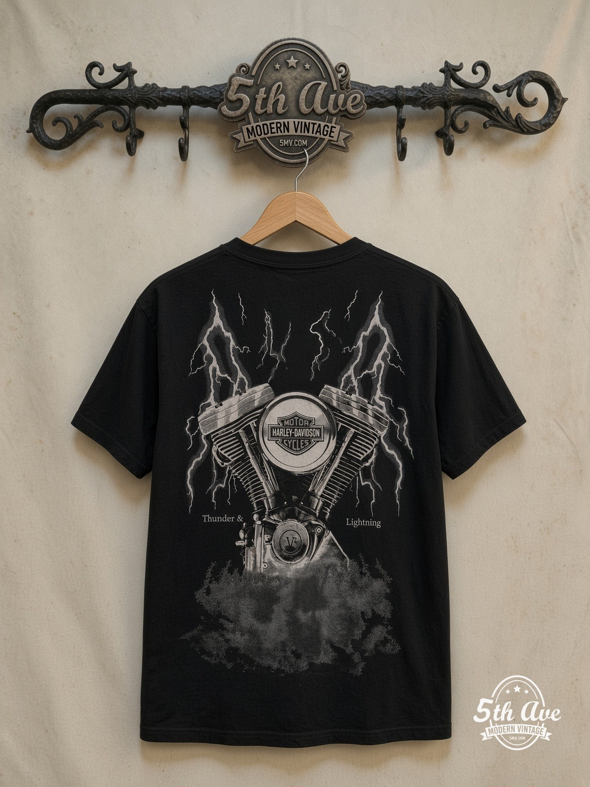 Harley-Davidson – Thunder & Lightning Appleton Wisc Orange – Vintage Band T-Shirt — back on locked cream ornate 5th Ave rack