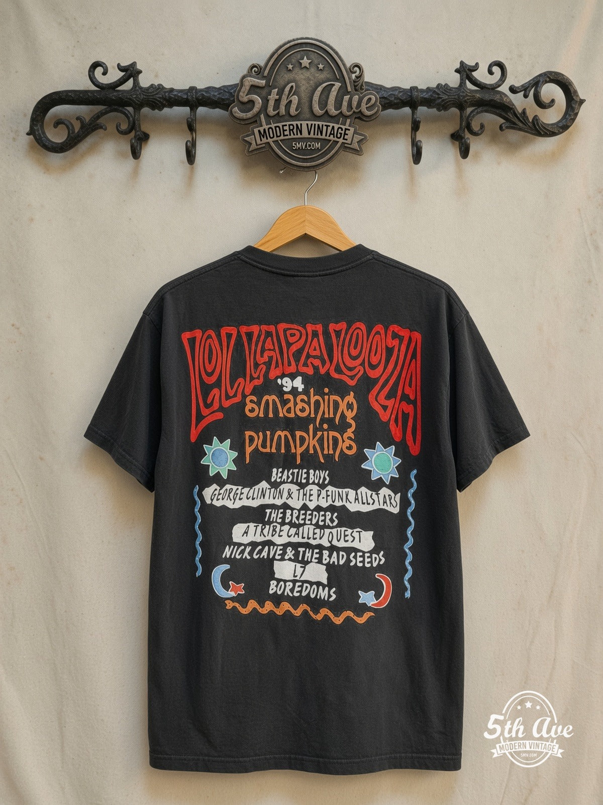 The Smashing Pumpkins – Lollapalooza Tour 1994 – Vintage Band T-Shirt — back on locked cream ornate 5th Ave rack