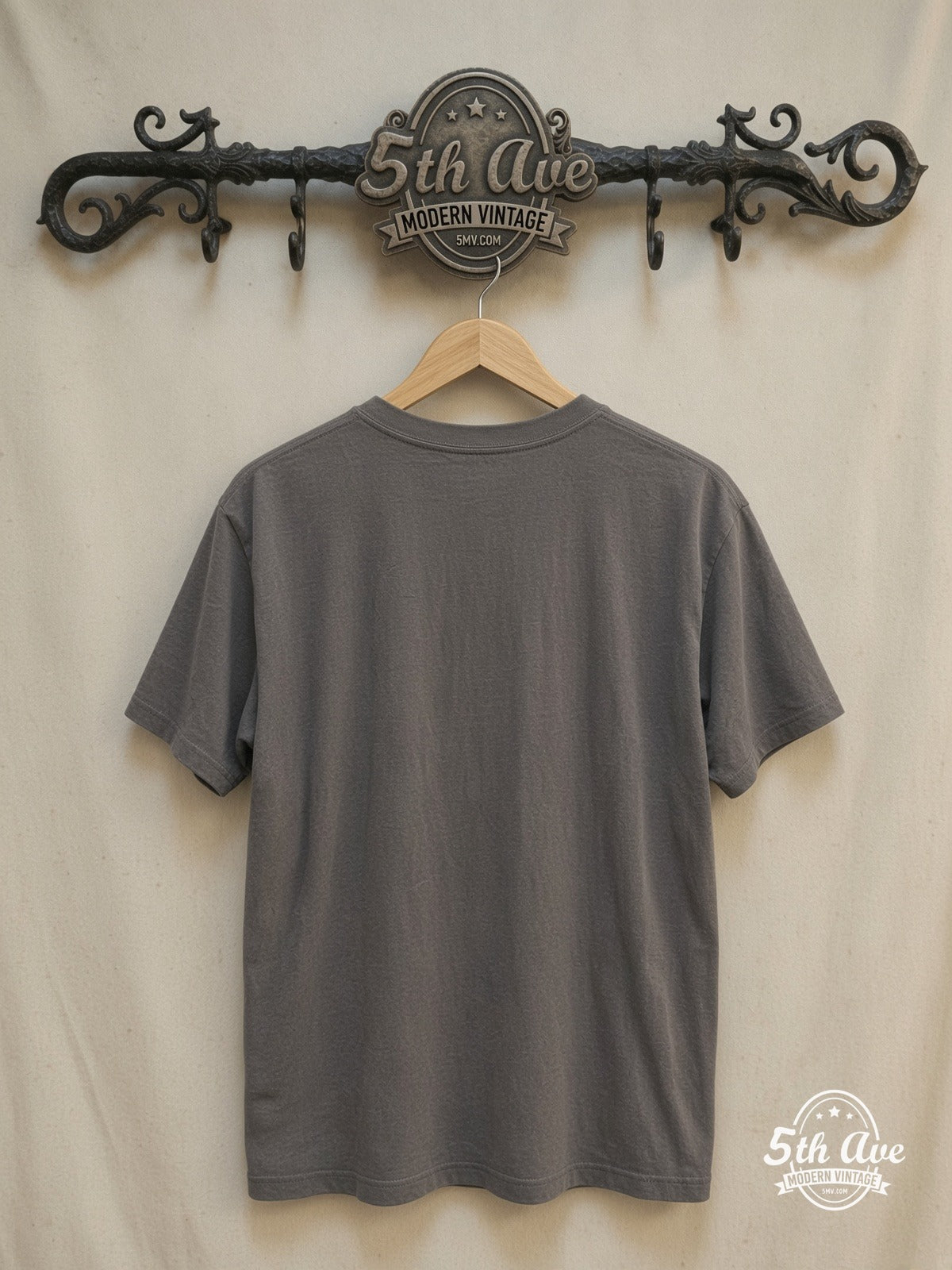 Stray Cats – Crowned Blue Pompadour Cat – Vintage Band T-Shirt — back on locked cream ornate 5th Ave rack
