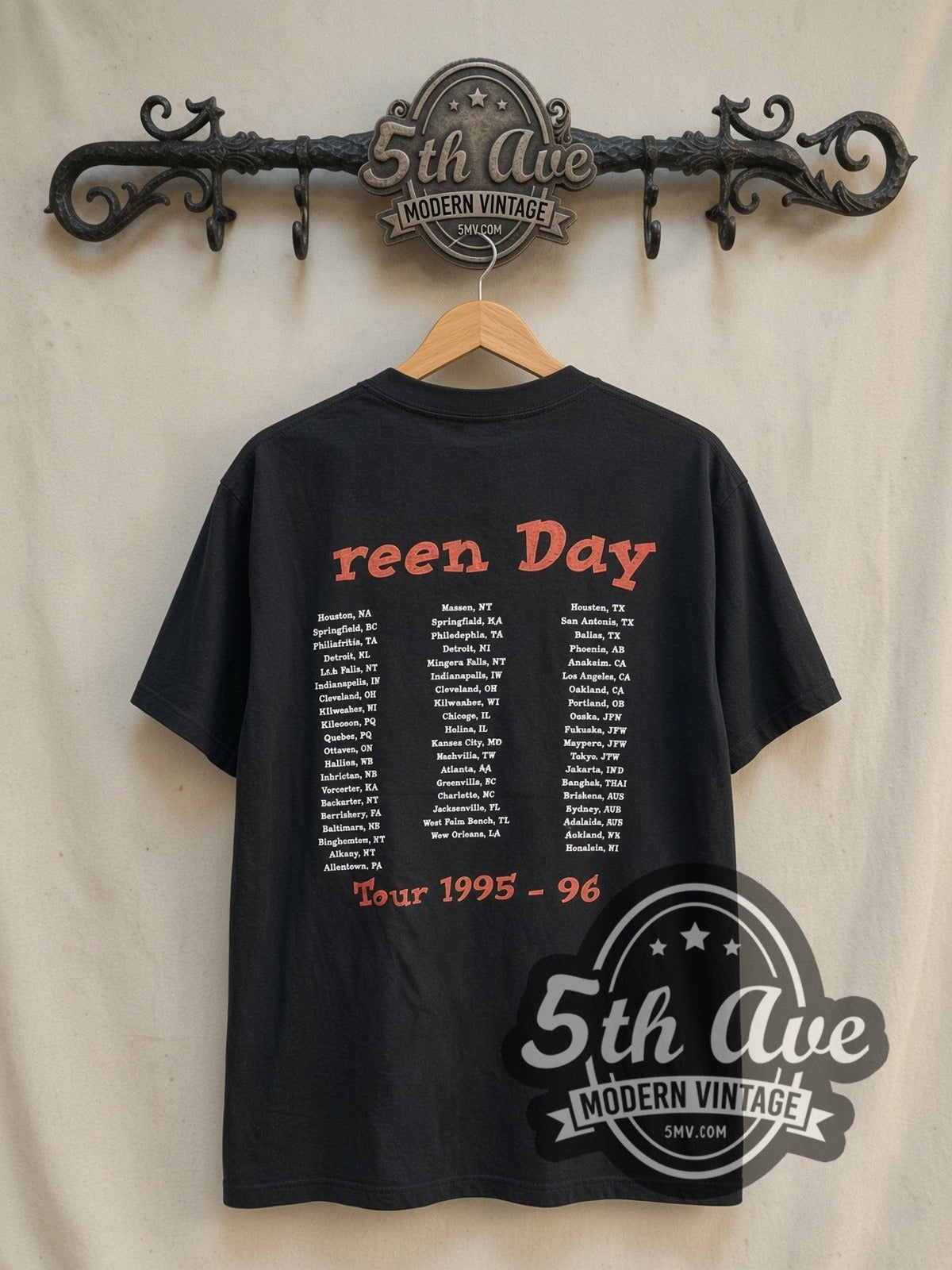 Green Day International Superhits Tour Band T-Shirt