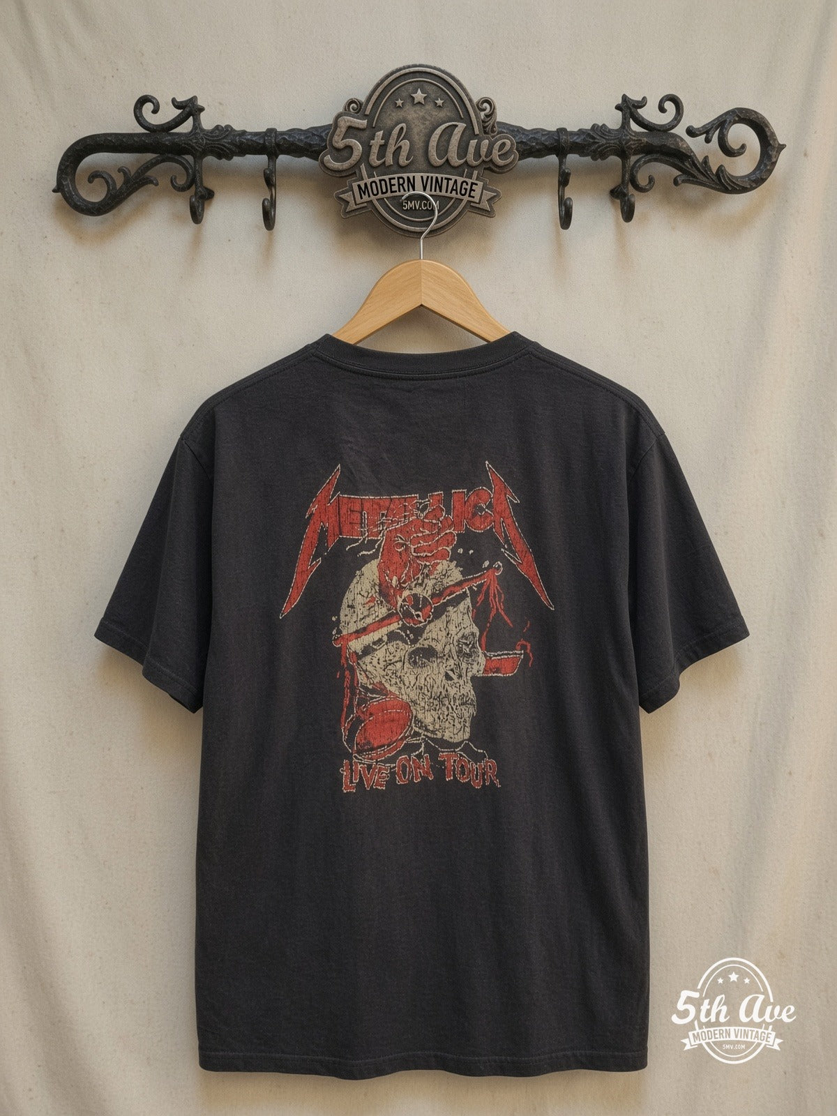 Metallica – Lady with Scales Members Live Tour Cotton – Vintage Band T-Shirt — back on locked cream ornate 5th Ave rack