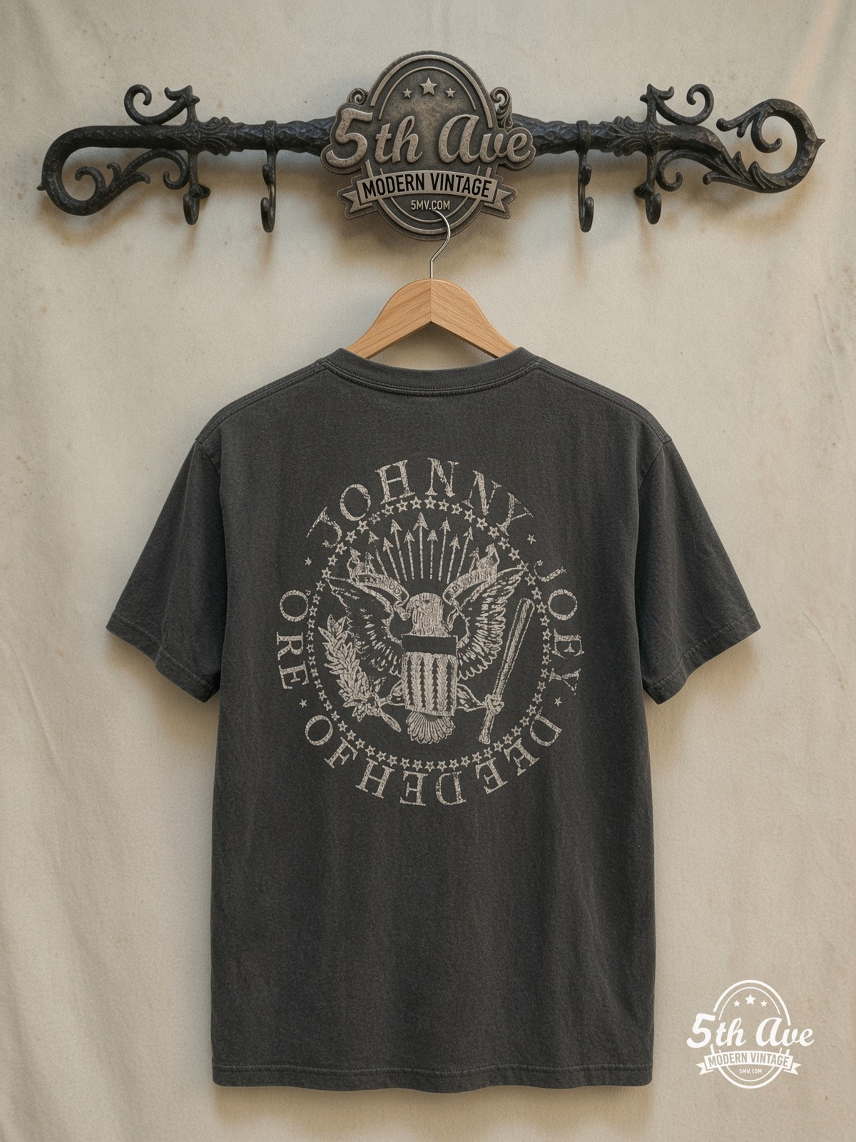 Ramones – Hey Ho Let's Go Fuerza Eagle Crest – Vintage Band T-Shirt — back on locked cream ornate 5th Ave rack