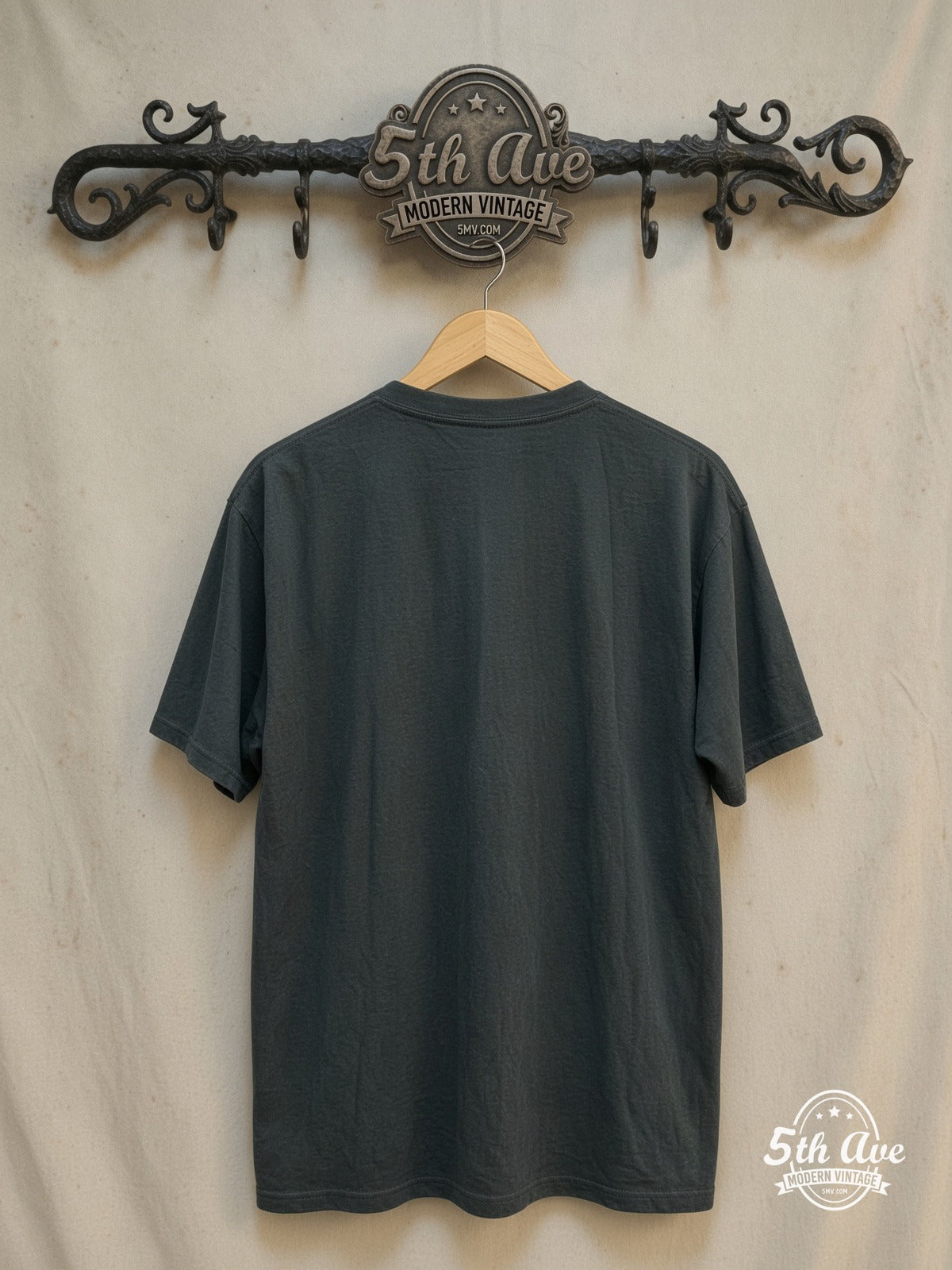 Green Day – Billie Joe Portrait Teal Yellow Splash – Vintage Band T-Shirt — back on locked cream ornate 5th Ave rack