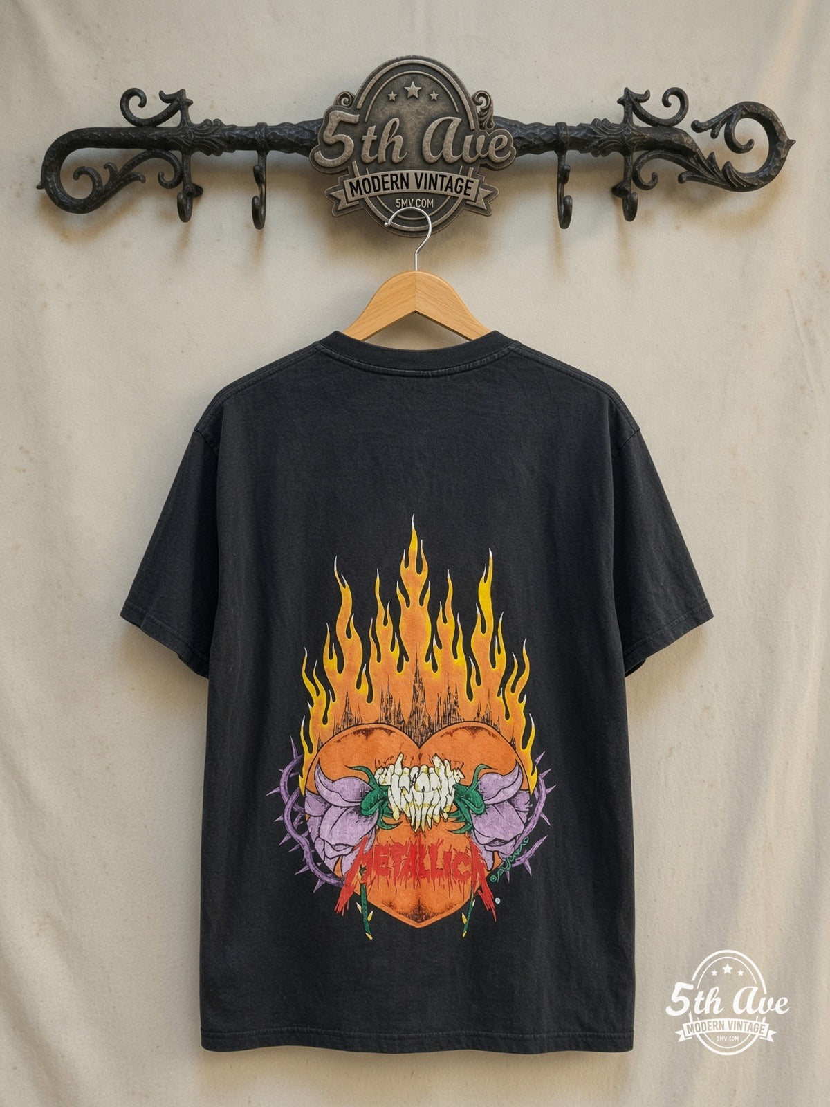 Metallica – Pushead Artwork – Vintage Band T-Shirt — back on locked cream ornate 5th Ave rack