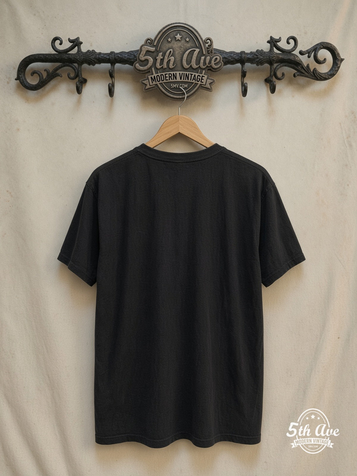 Sex Pistols – Anarchy in the UK – Vintage Band T-Shirt — back on locked cream ornate 5th Ave rack