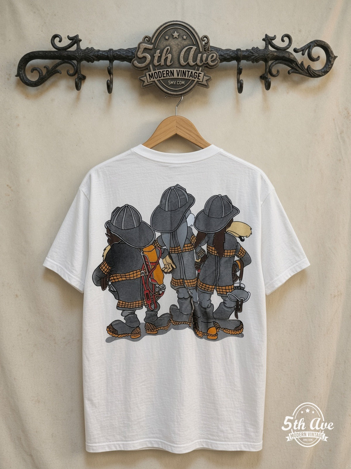 Looney Tunes – Bugs Bunny, Taz-Mania and Ralph Wolf – New Vintage Graphic Tee — back on locked cream ornate 5th Ave rack