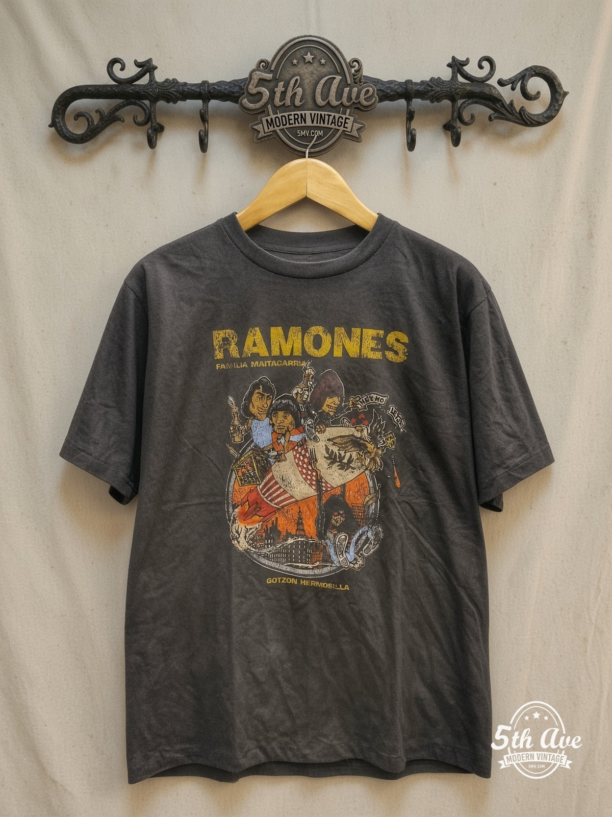 Ramones – Hey Ho Let's Go Fuerza Eagle Crest – Vintage Band T-Shirt — front on locked cream ornate 5th Ave rack