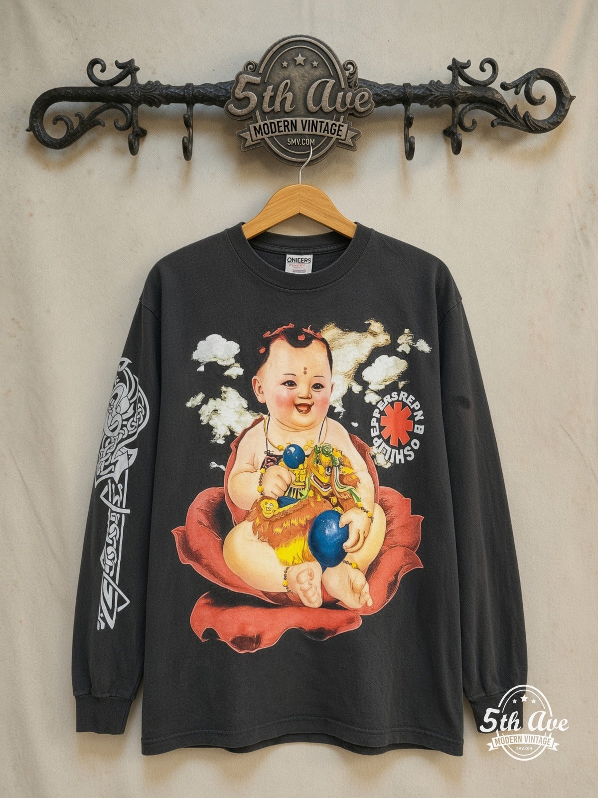 Red Hot Chili Peppers – Search and Destroy – Vintage Band T-Shirt — front on locked cream ornate 5th Ave rack