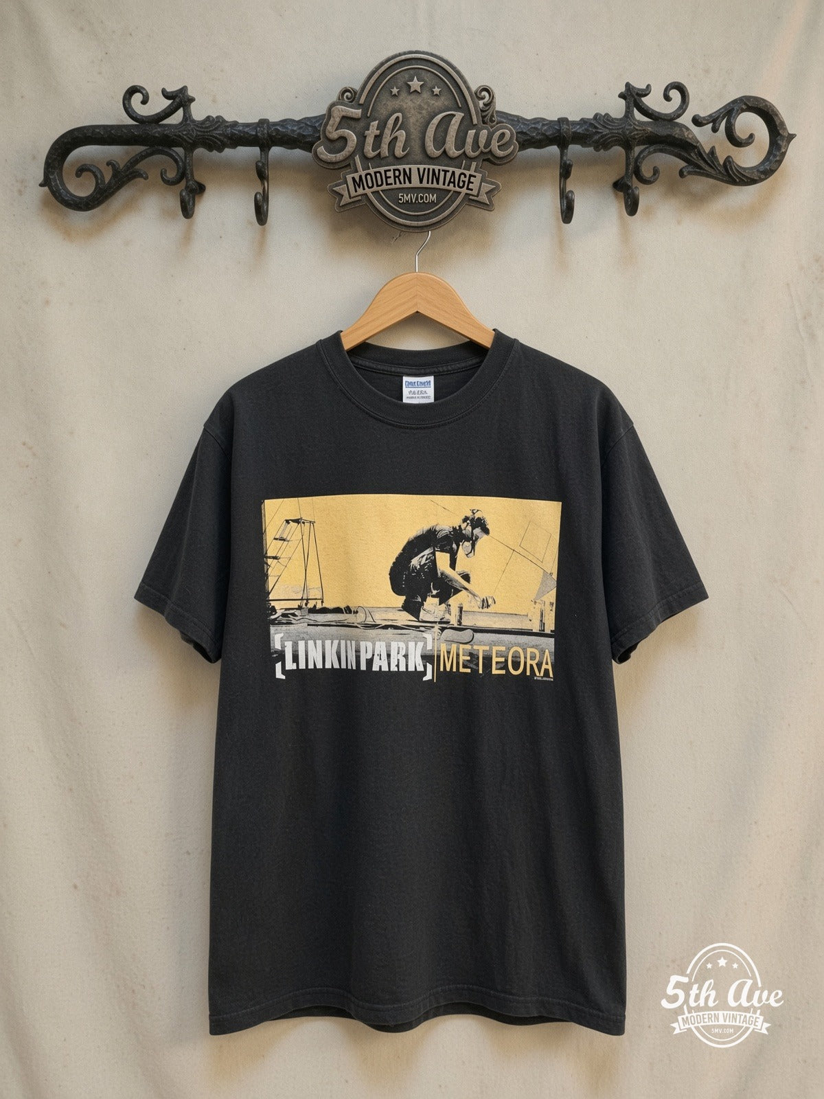 Linkin Park – Meteora Worldwide Tour 2004 – Vintage Band T-Shirt — front on locked cream ornate 5th Ave rack