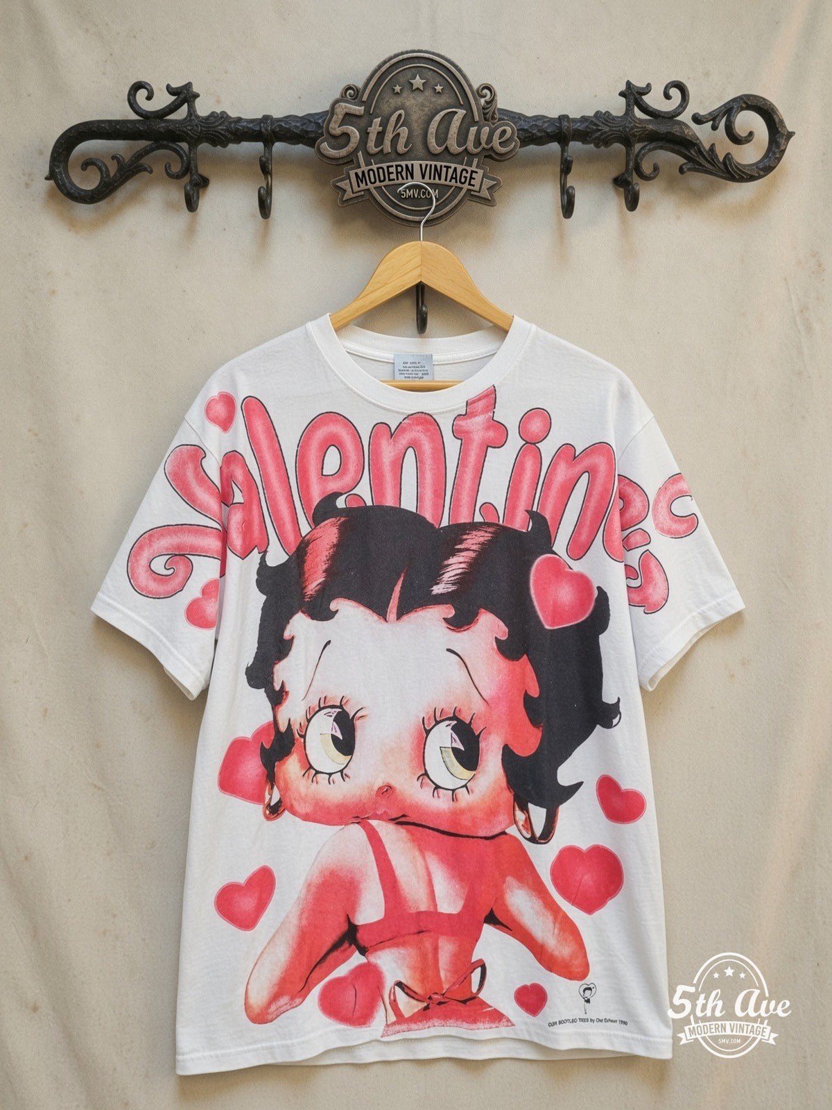 Betty Boop Valentine - AOP all over prin vintage band t-shirt on rack