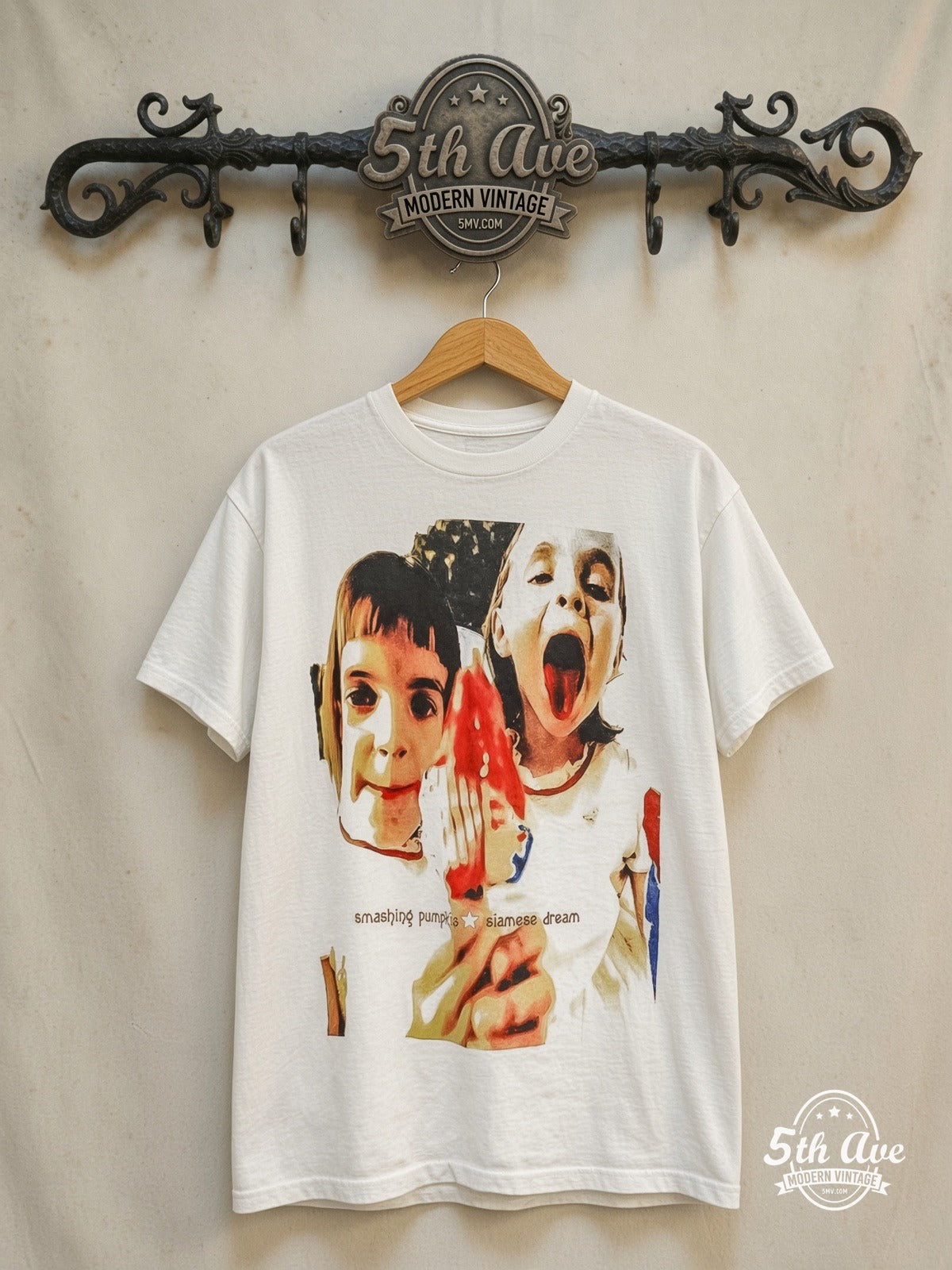 The Smashing Pumpkins – Siamese Dream' Rock Invasion tour 1993 – Vintage Band T-Shirt — front on locked cream ornate 5th Ave rack