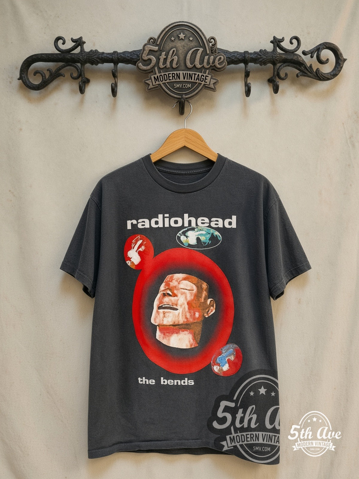 Radiohead – The Bends Mannequin Head Globes UK Tour – Vintage Band T-Shirt — front on locked cream ornate 5th Ave rack