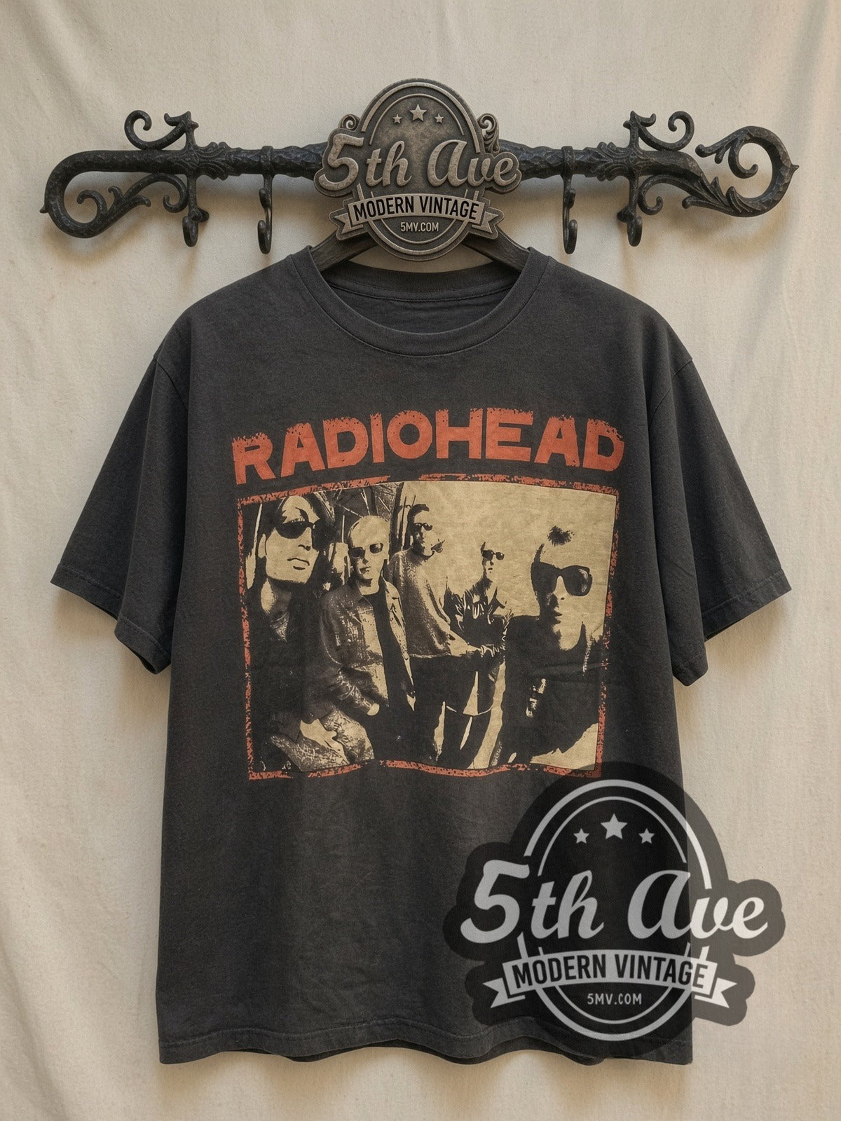 Radiohead ツアーTシャツ ヴィンテージ Radiohead Black with Captain Boot Tag Band T-Shirt