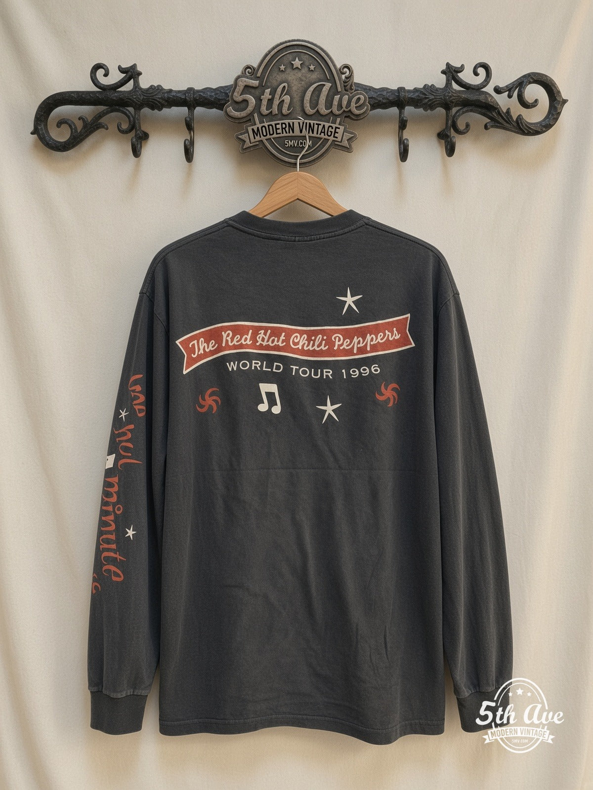 Red Hot Chili Peppers One Hot Minute World Tour 1996 vintage t-shirt back on rack