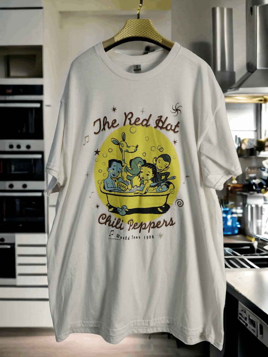 Red Hot Chili Peppers t shirt - Vintage Band Shirts