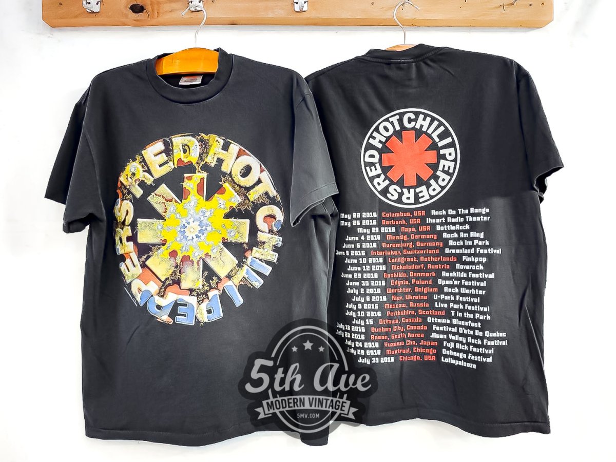Red Hot Chili Peppers 'The Getaway World Tour' 2016 - Vintage Reprint Band T-Shirt - Vintage Band Shirts